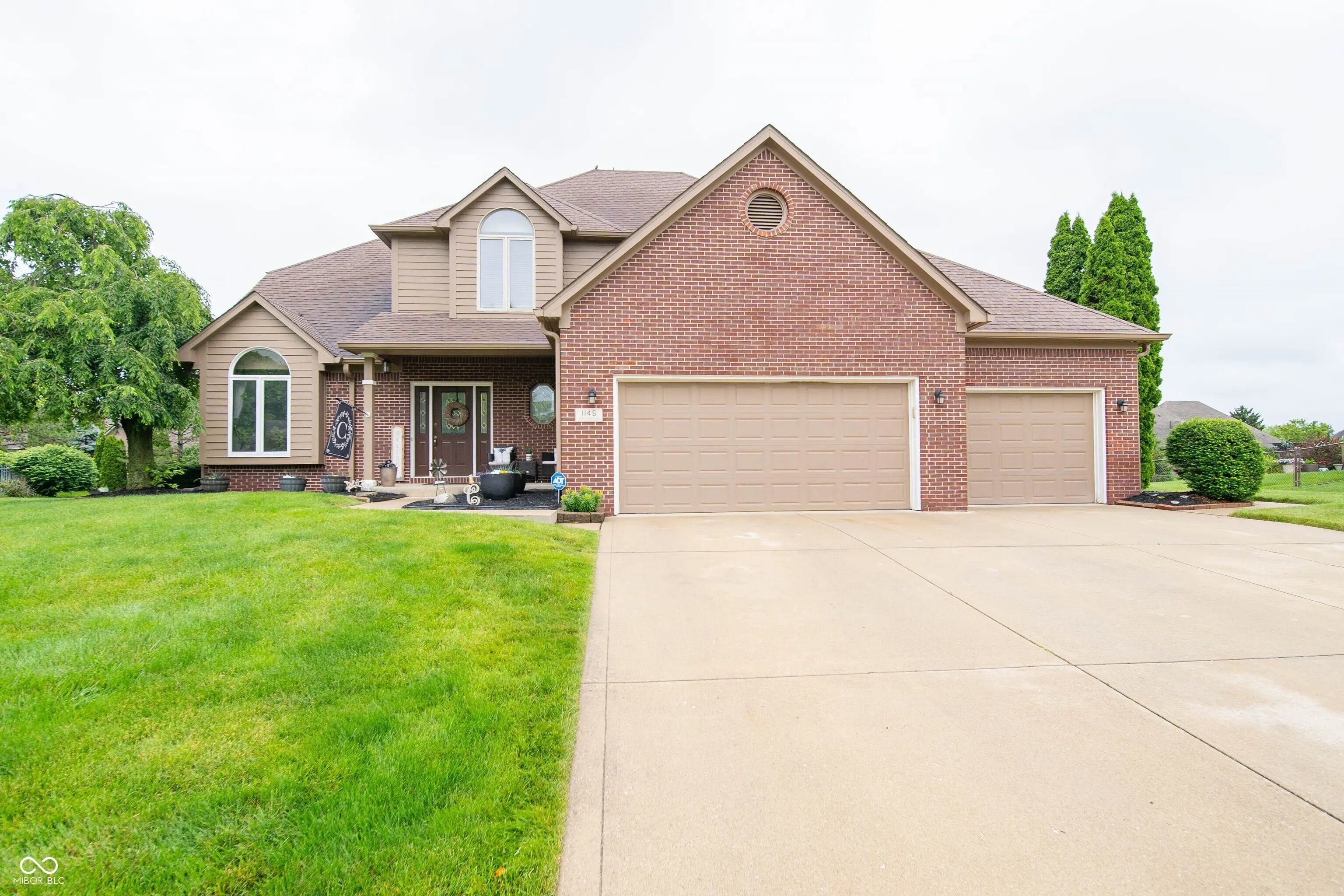 1145 Forest Commons Drive, Avon