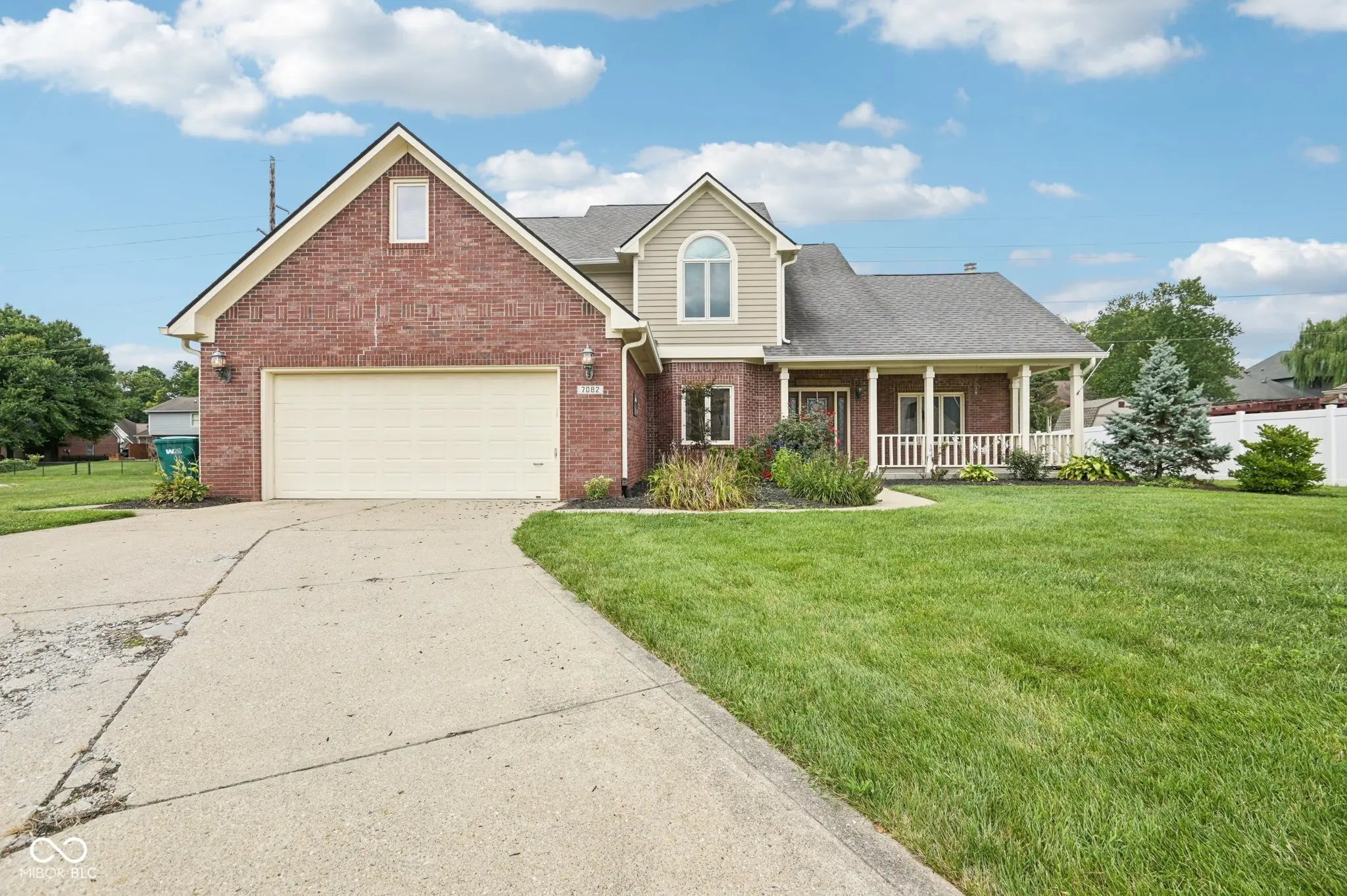 7082 Hunters Ridge Drive, Plainfield