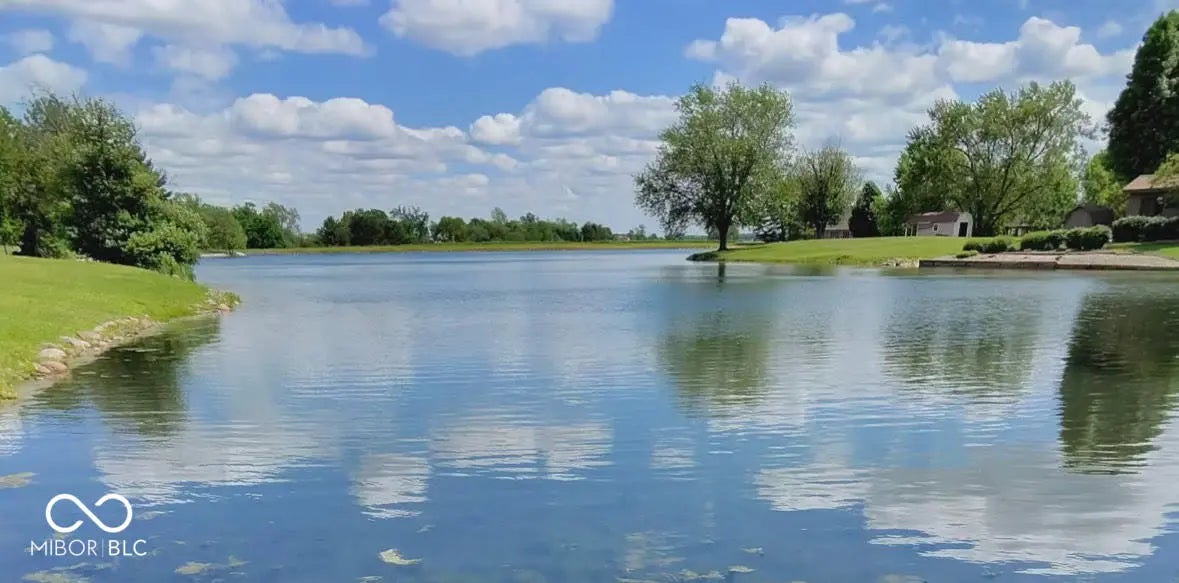 317 W State Road 44 MLS 22043722 Mccarty's Lakehurst photo 2