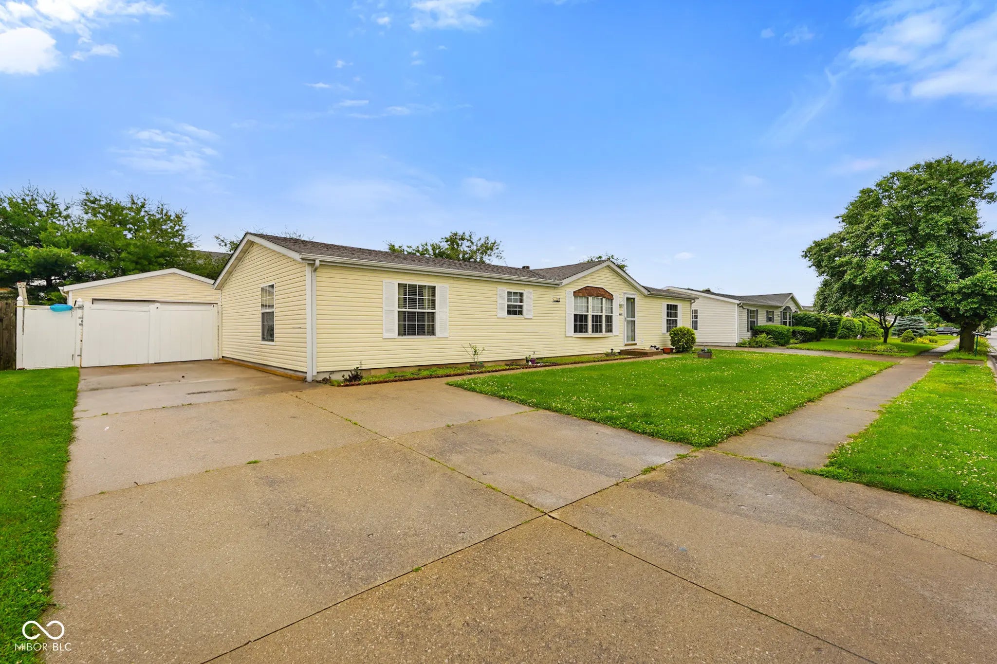 4697 W Ridge Drive, Columbus