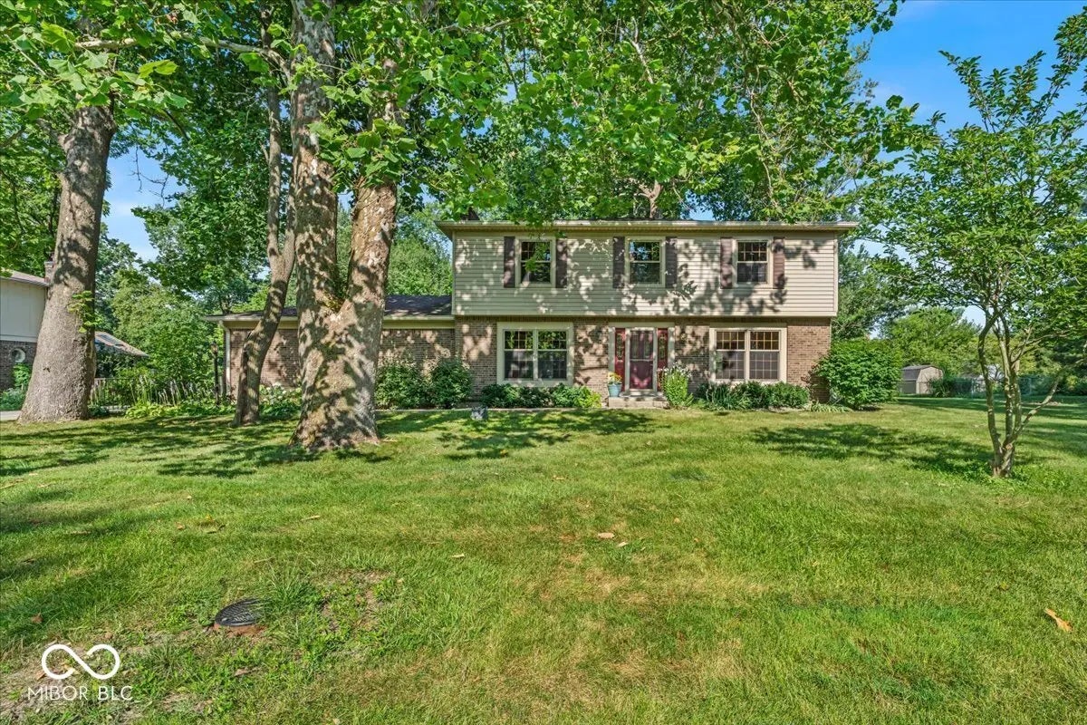 635 White Oak Court, Zionsville