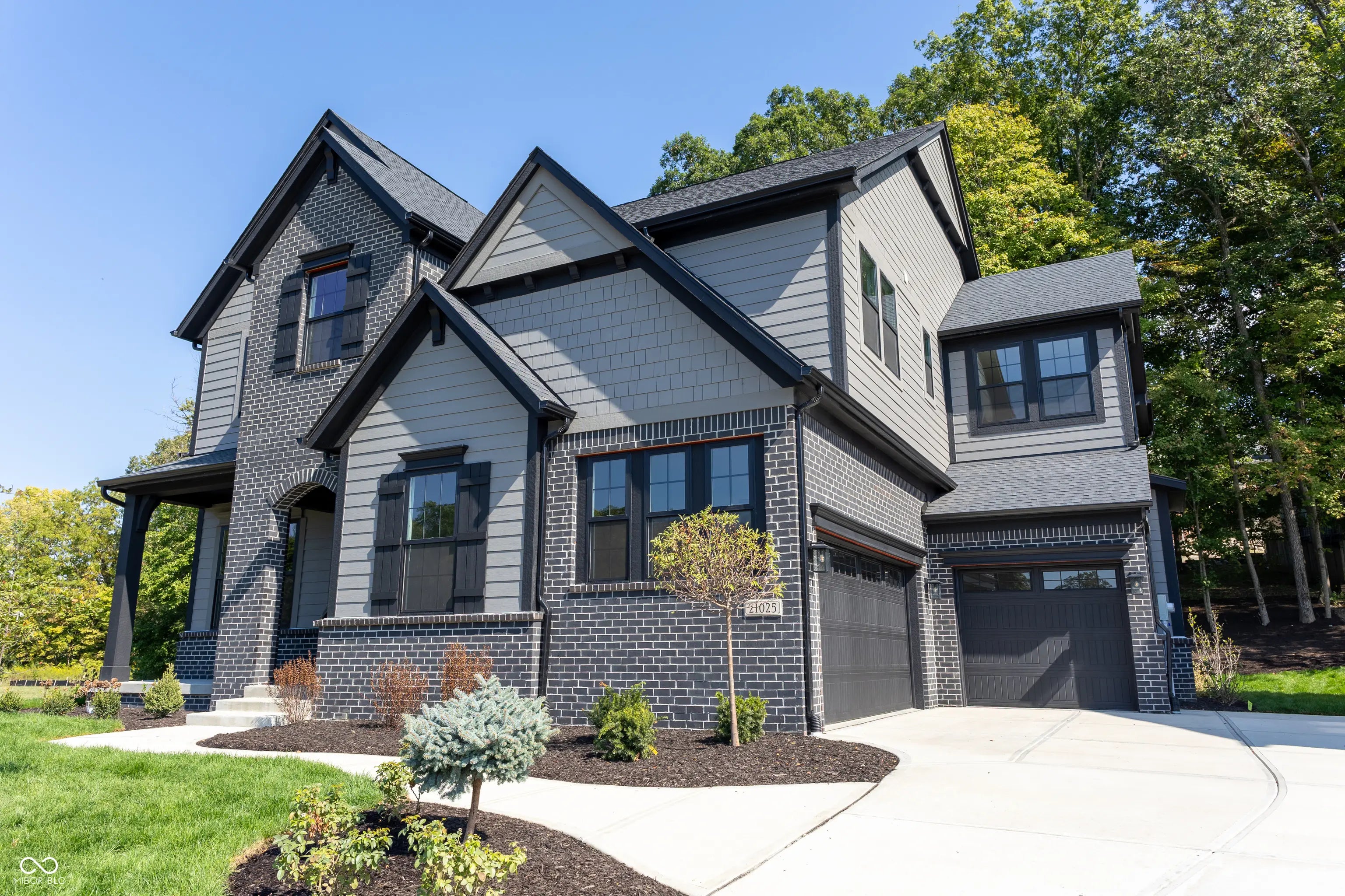 21025 Thornborough Drive, Westfield
