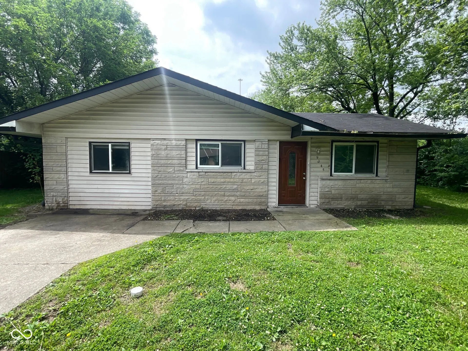 9045 Stardust Drive, Indianapolis