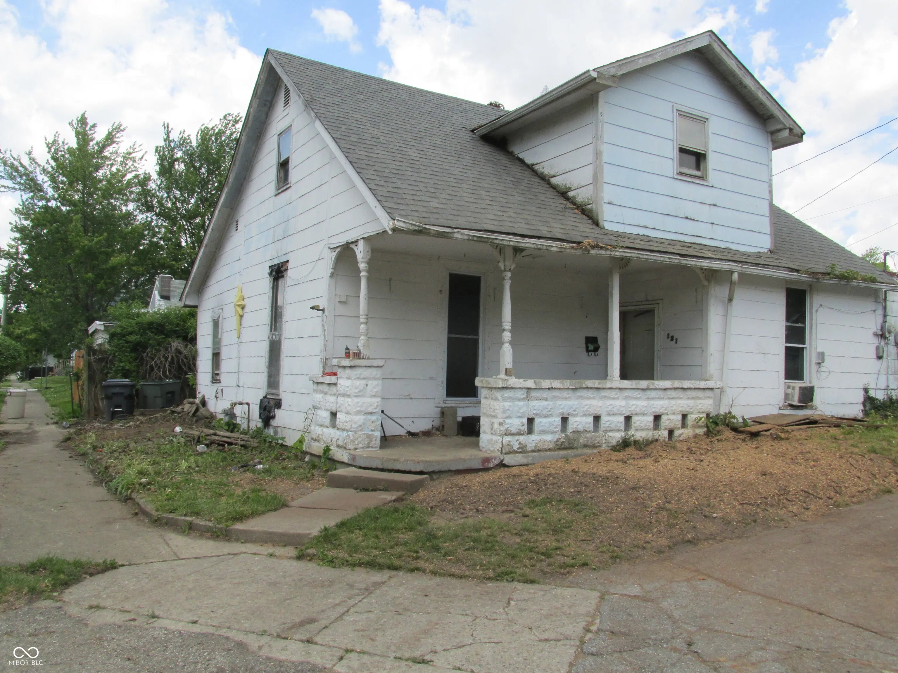 Photo of 121 School Street Greenfield, IN 46140