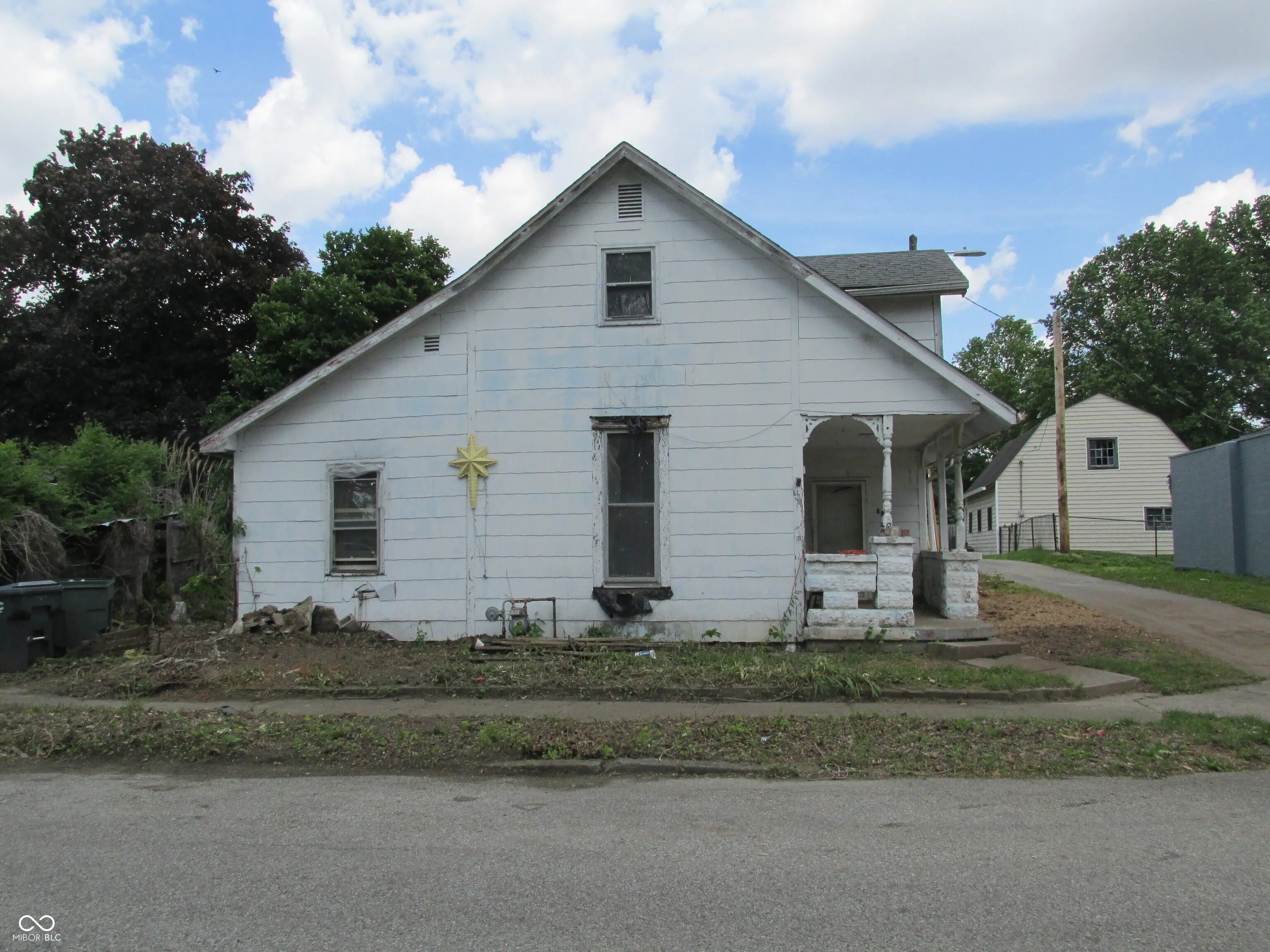 Photo of 121 School Street Greenfield, IN 46140