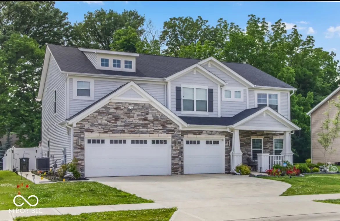 210 Lynnette Way, Cumberland