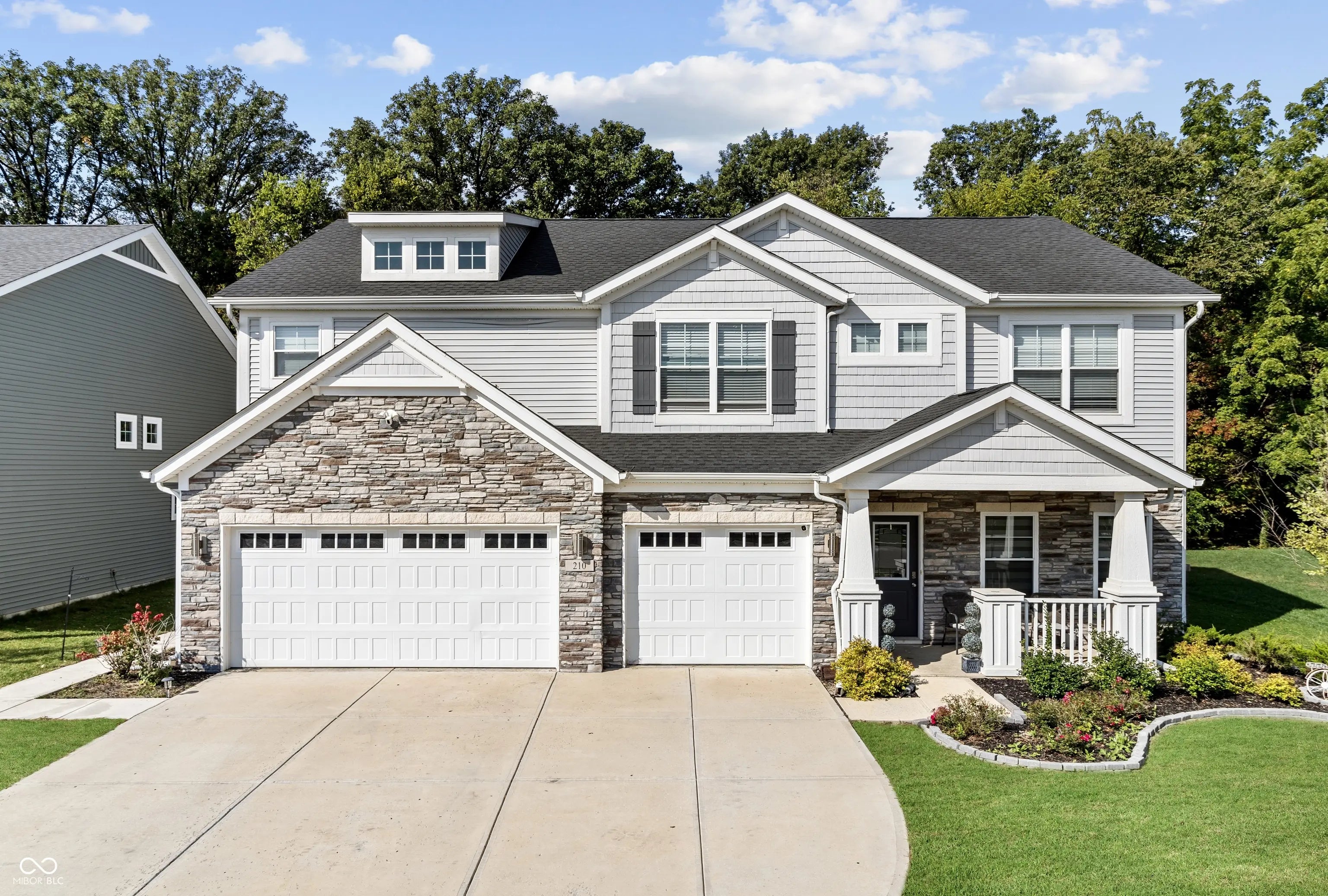 210 Lynnette Way, Cumberland