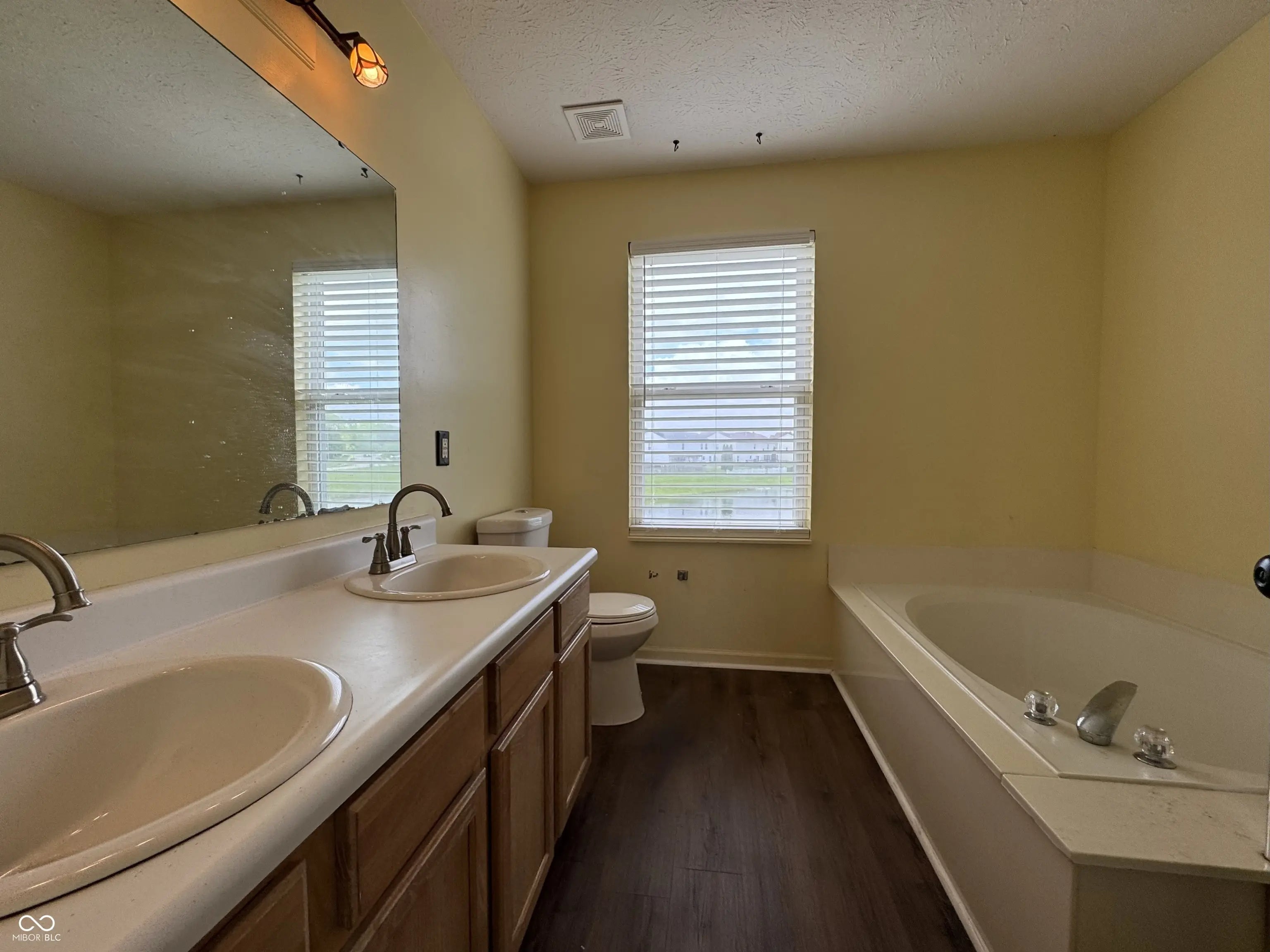 1442 Bank Place MLS 22044300 Berkshire photo 14