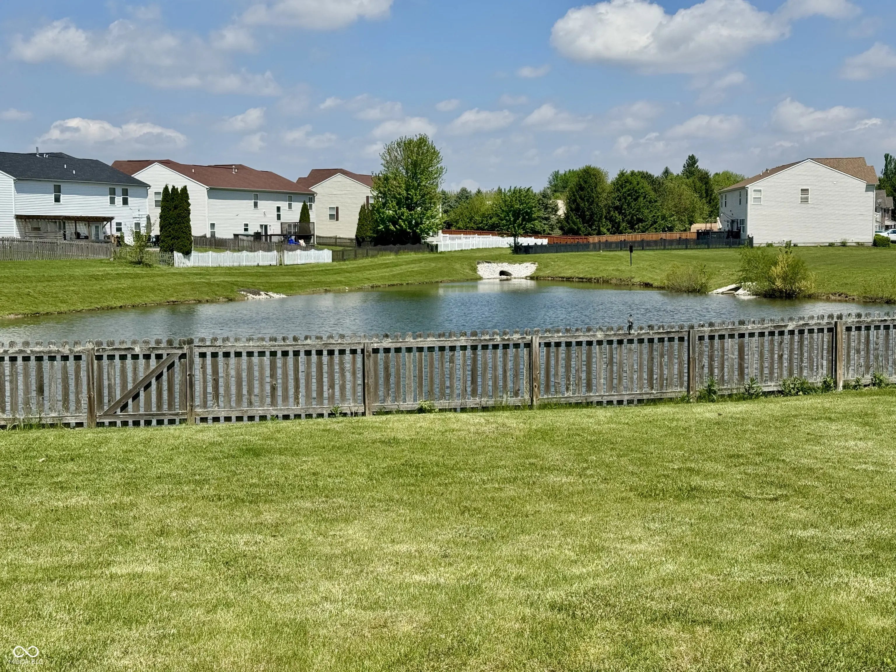 1442 Bank Place MLS 22044300 Berkshire photo 2