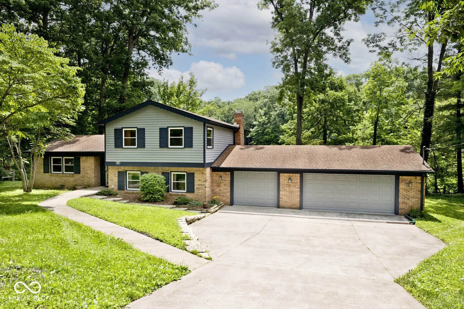 3545 Whippoorwill Lake N Drive, Monrovia
