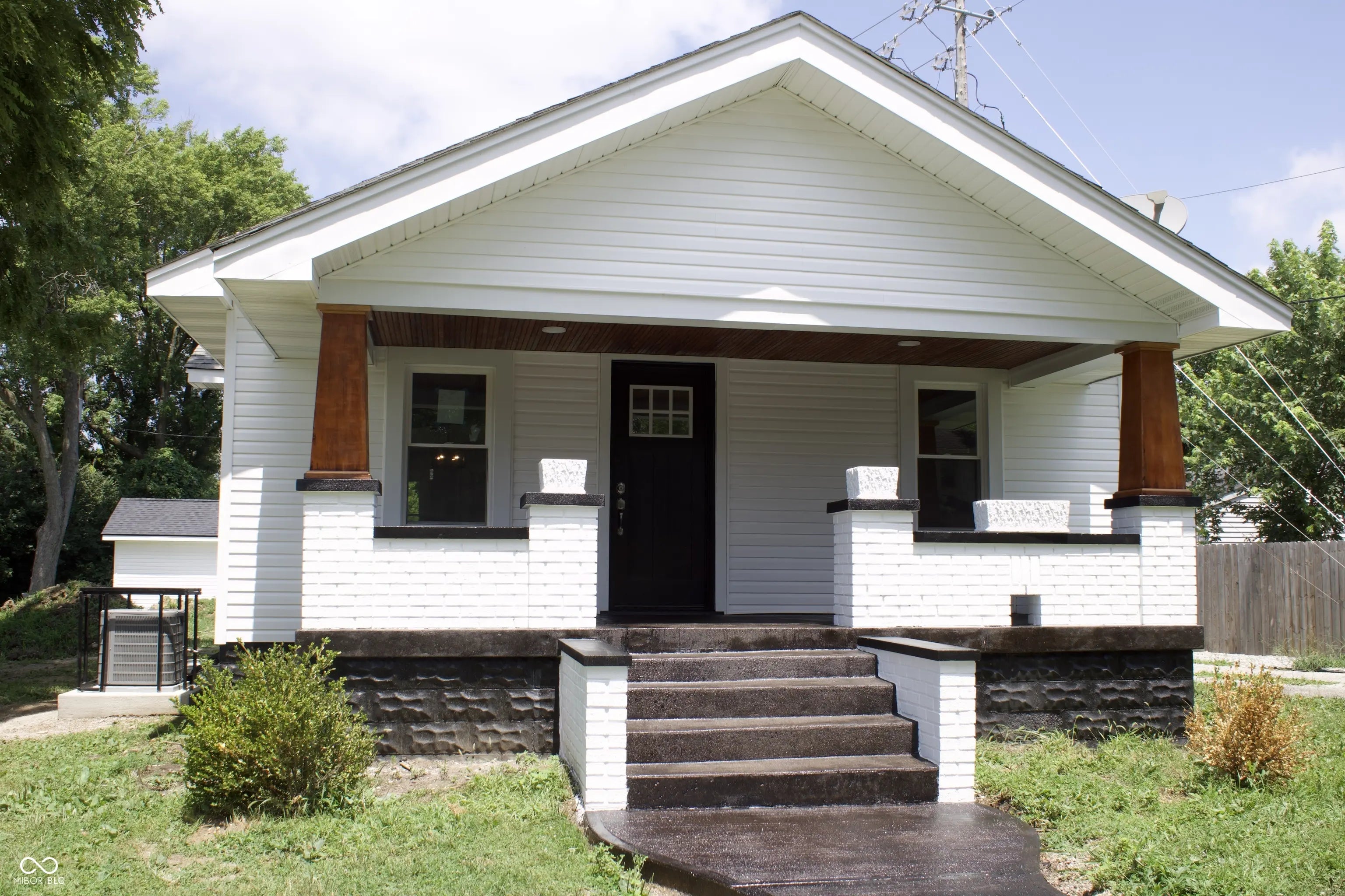 Photo of 1318 Lawrence Avenue Indianapolis, IN 46227