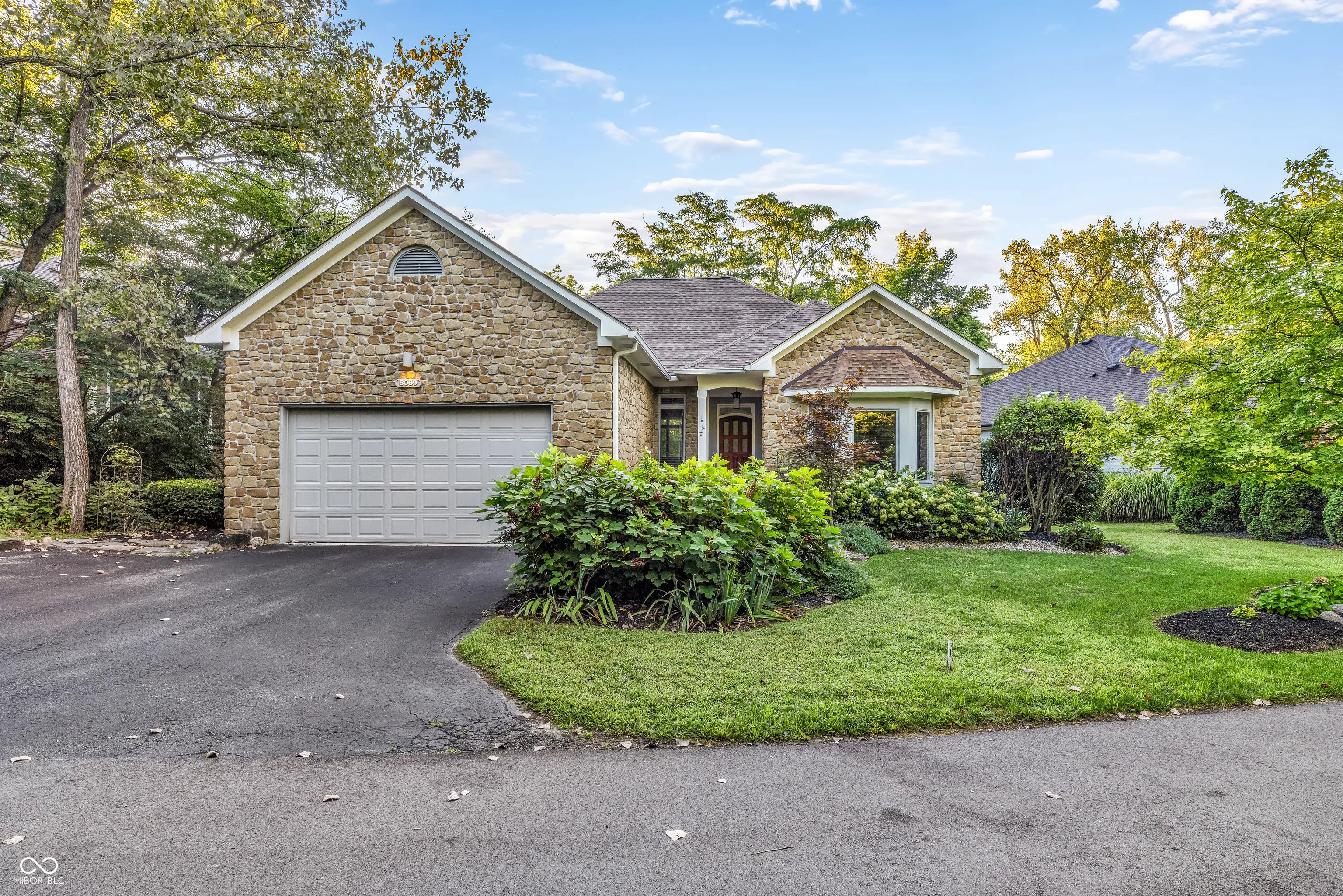 8069 Middle Bay Lane, Indianapolis