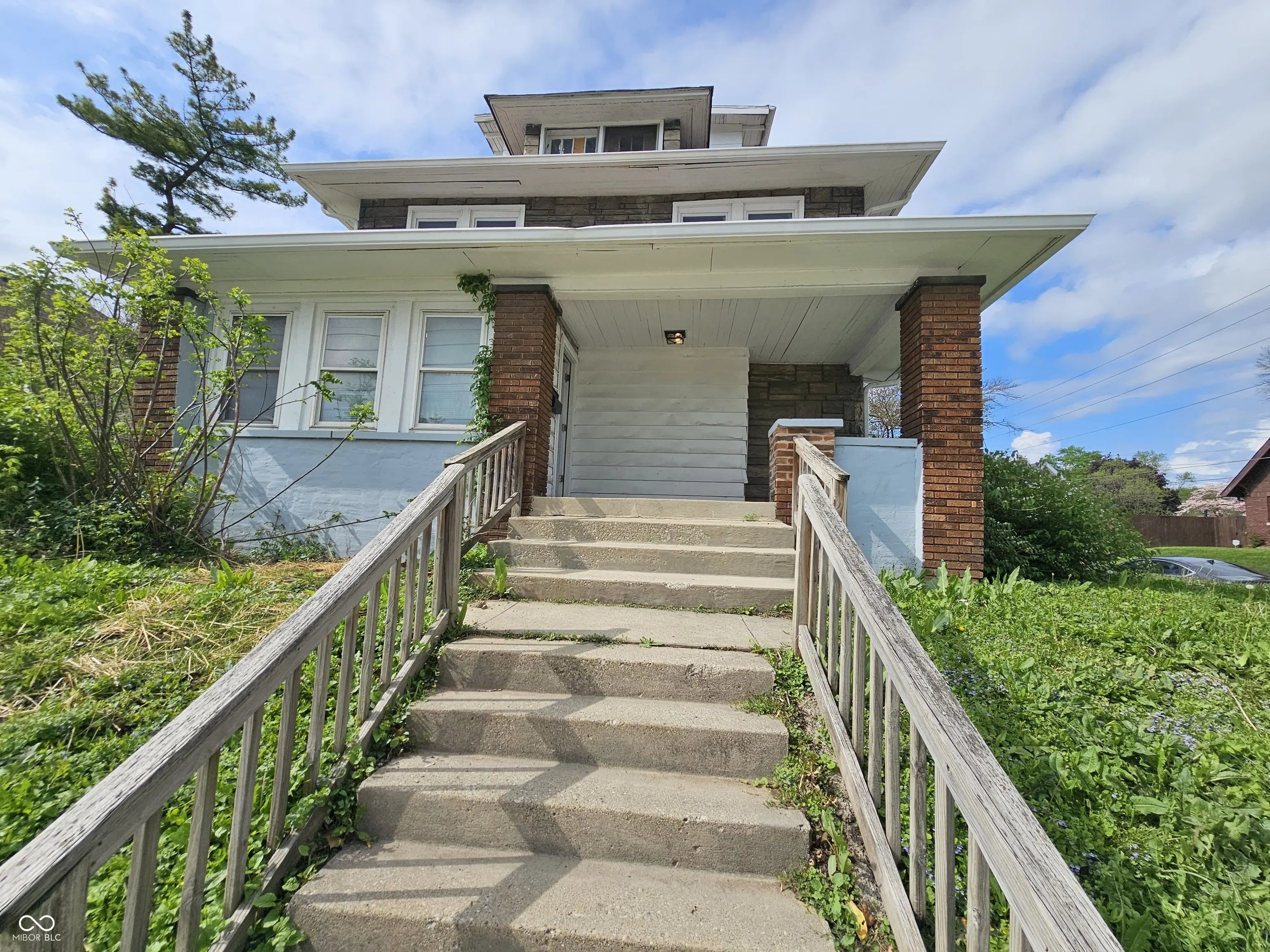 4830 E Washington Street, Indianapolis