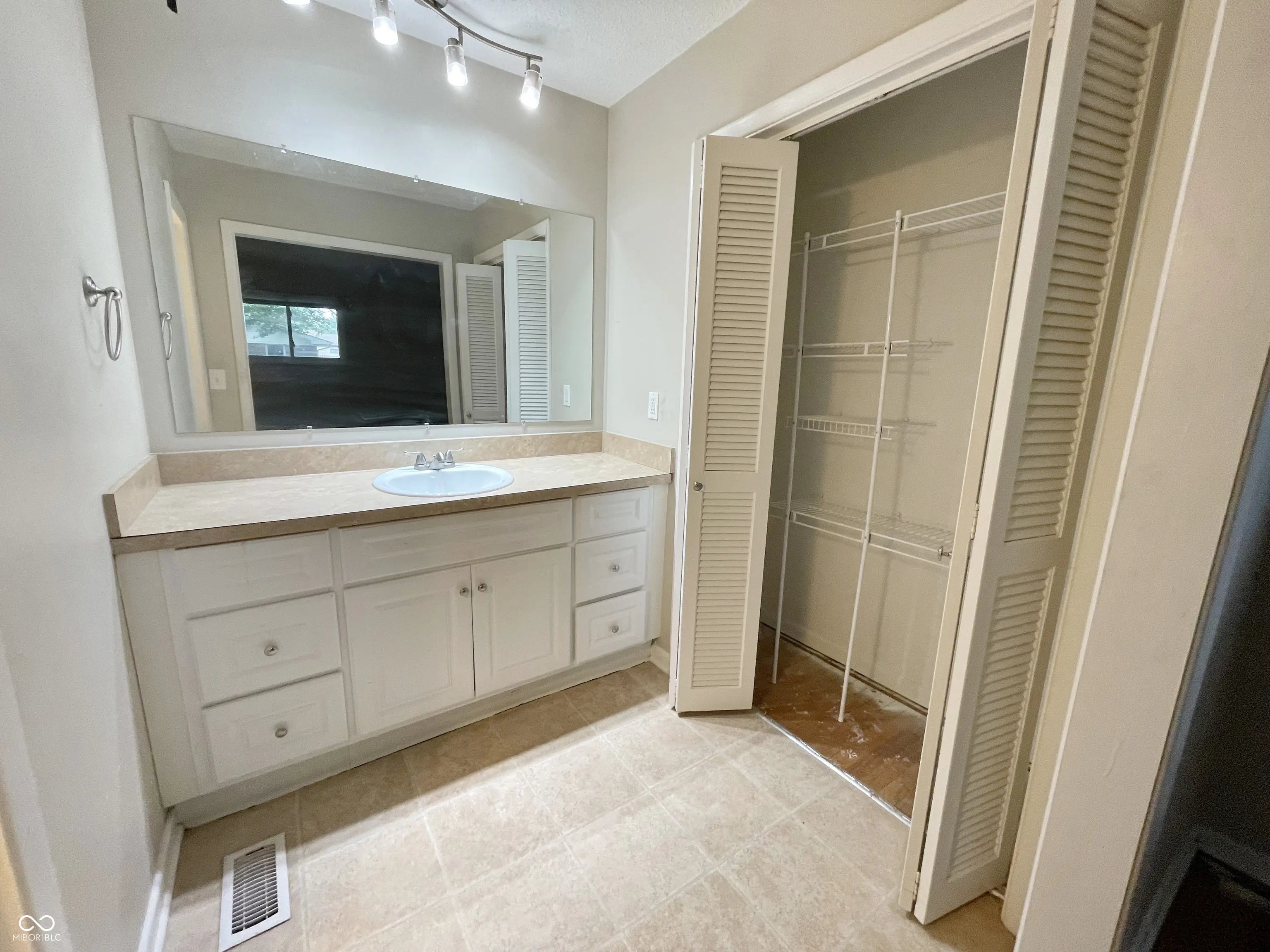 5667 Broyles Road MLS 22045046 No Subdivision photo 10