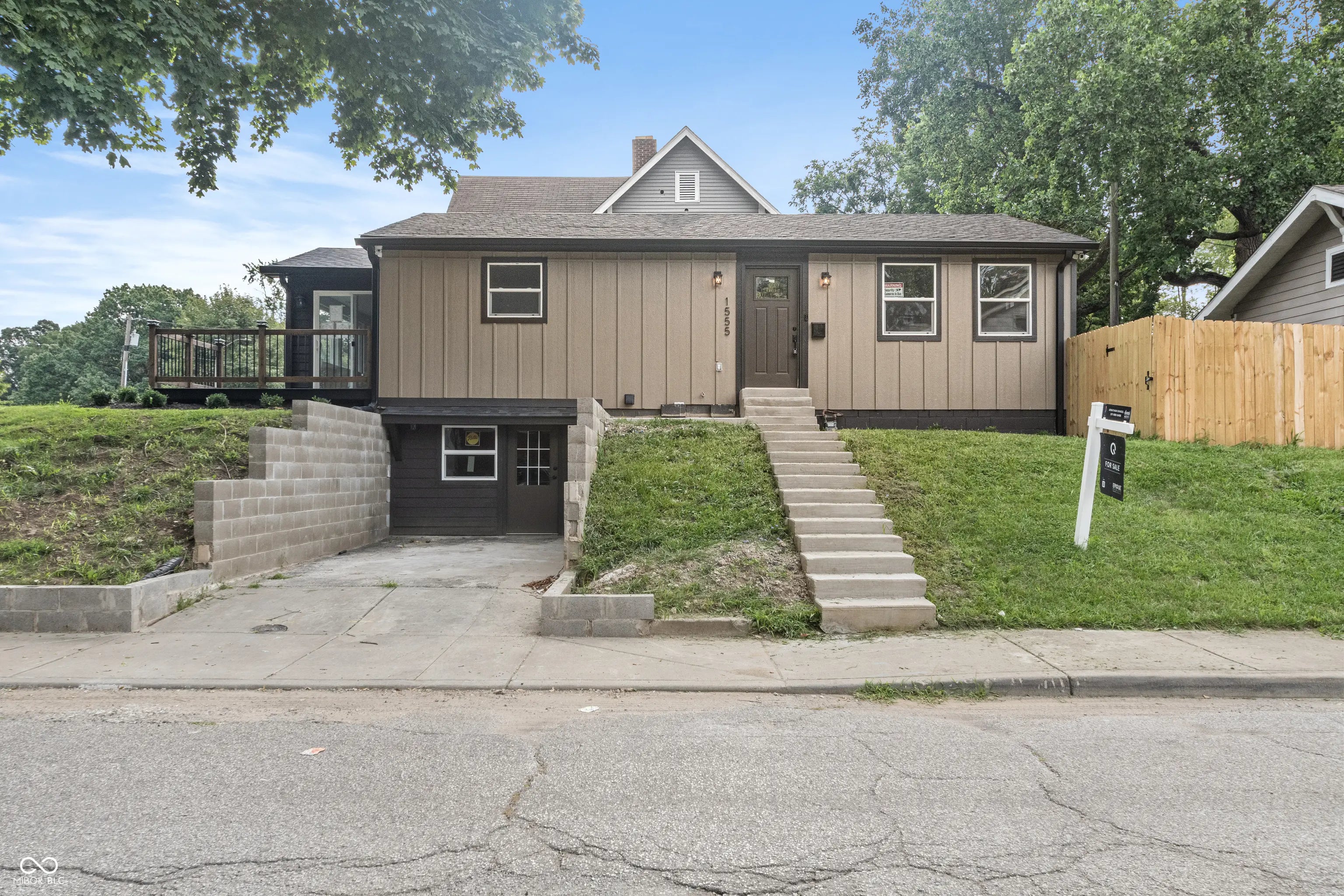 1555 N Dearborn Street, Indianapolis