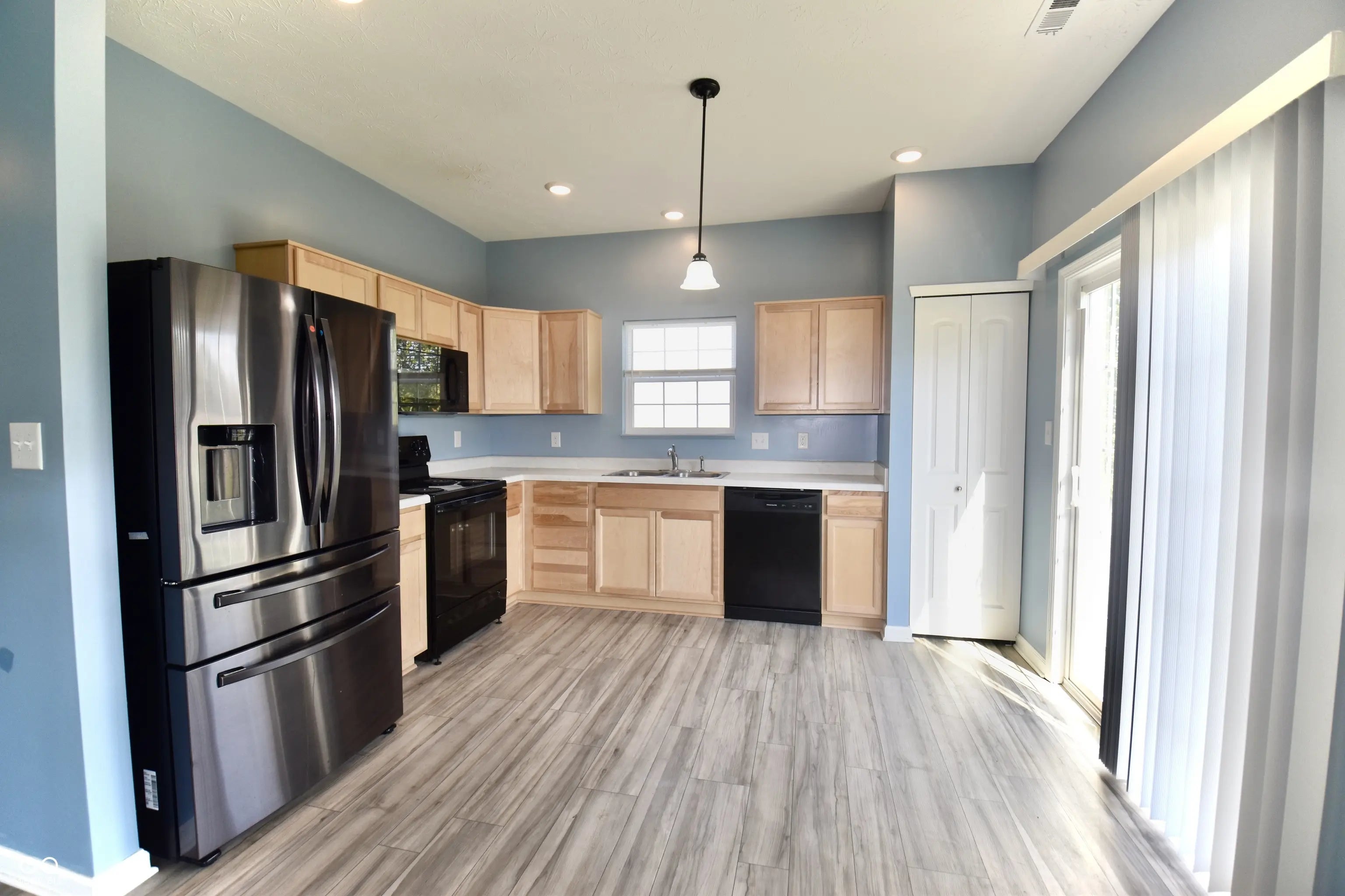 1571 N Creekwater Pass MLS 22045338 Heron Creek photo 4