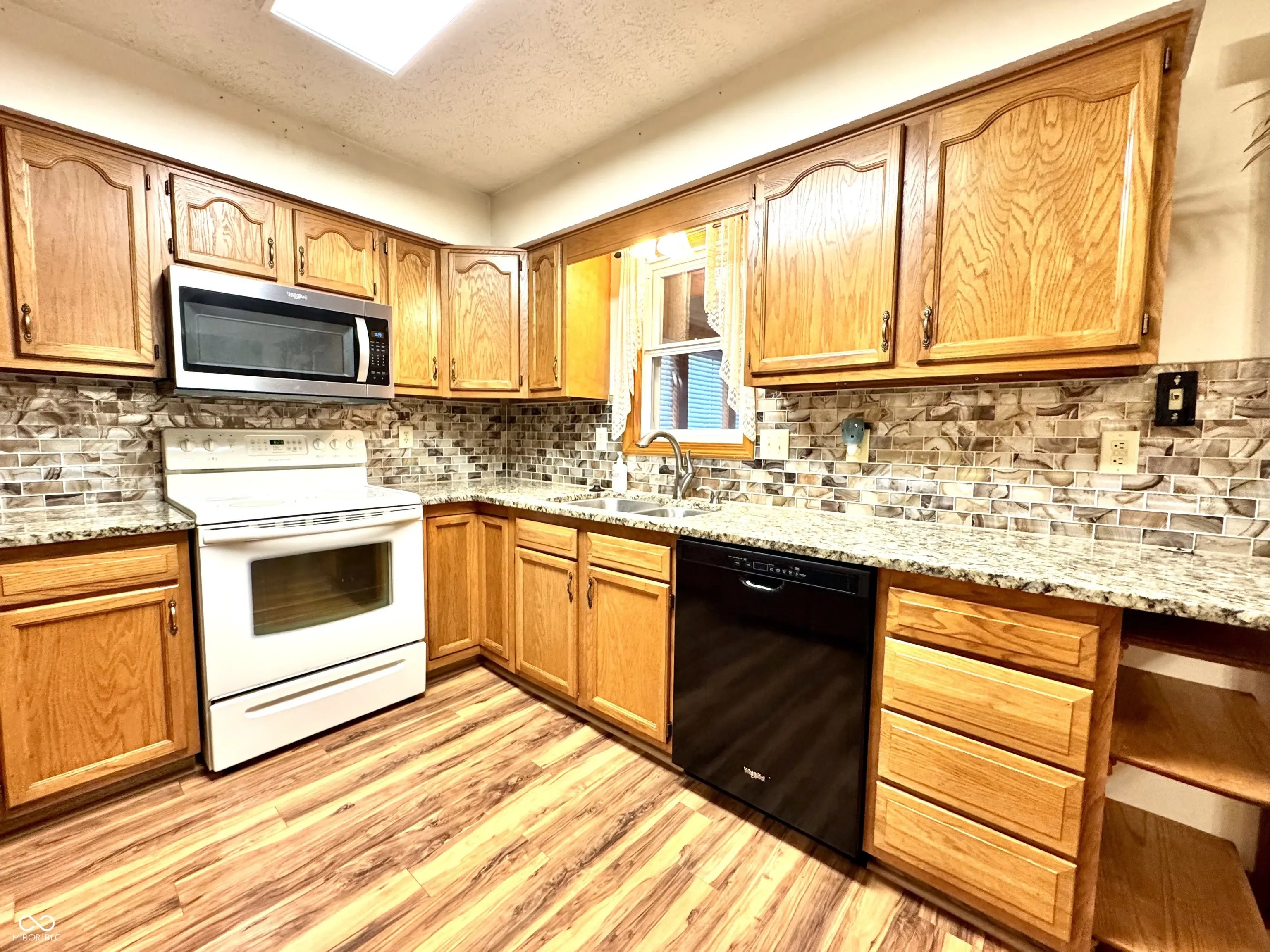 526 Jefferson Valley MLS 22045421 Heritage Lake photo 10