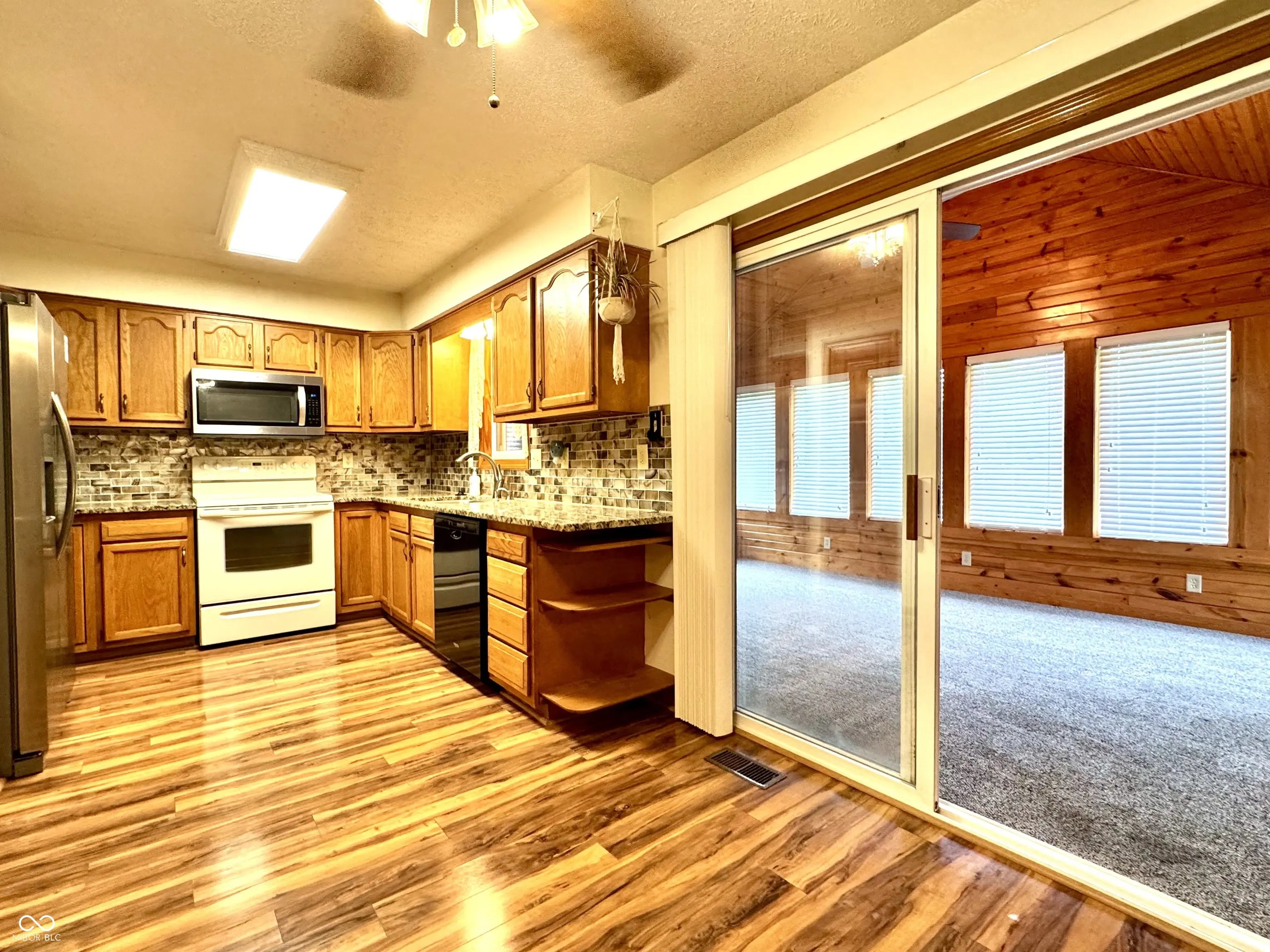 526 Jefferson Valley MLS 22045421 Heritage Lake photo 12