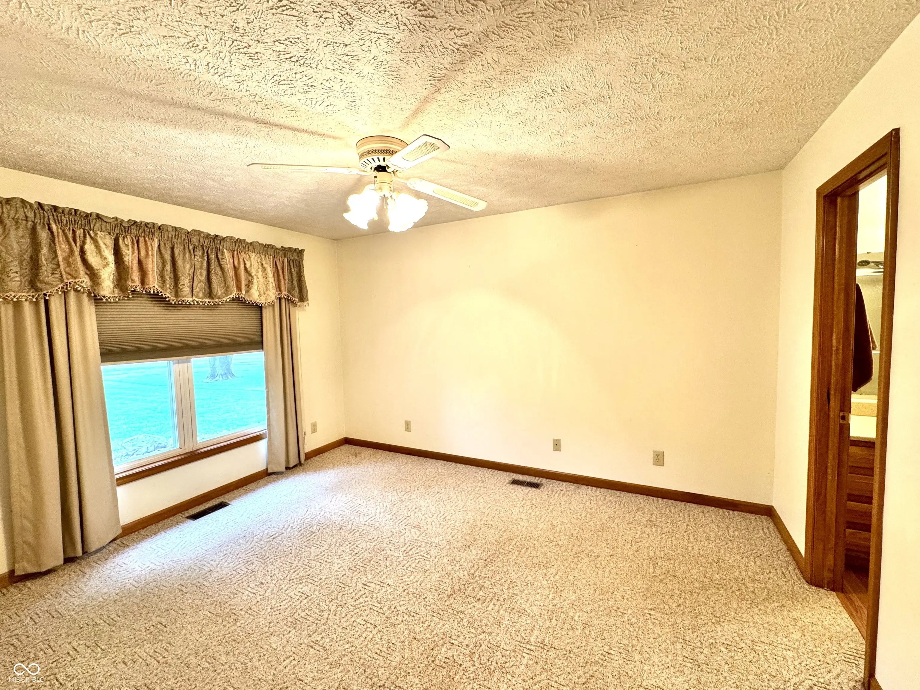 526 Jefferson Valley MLS 22045421 Heritage Lake photo 14