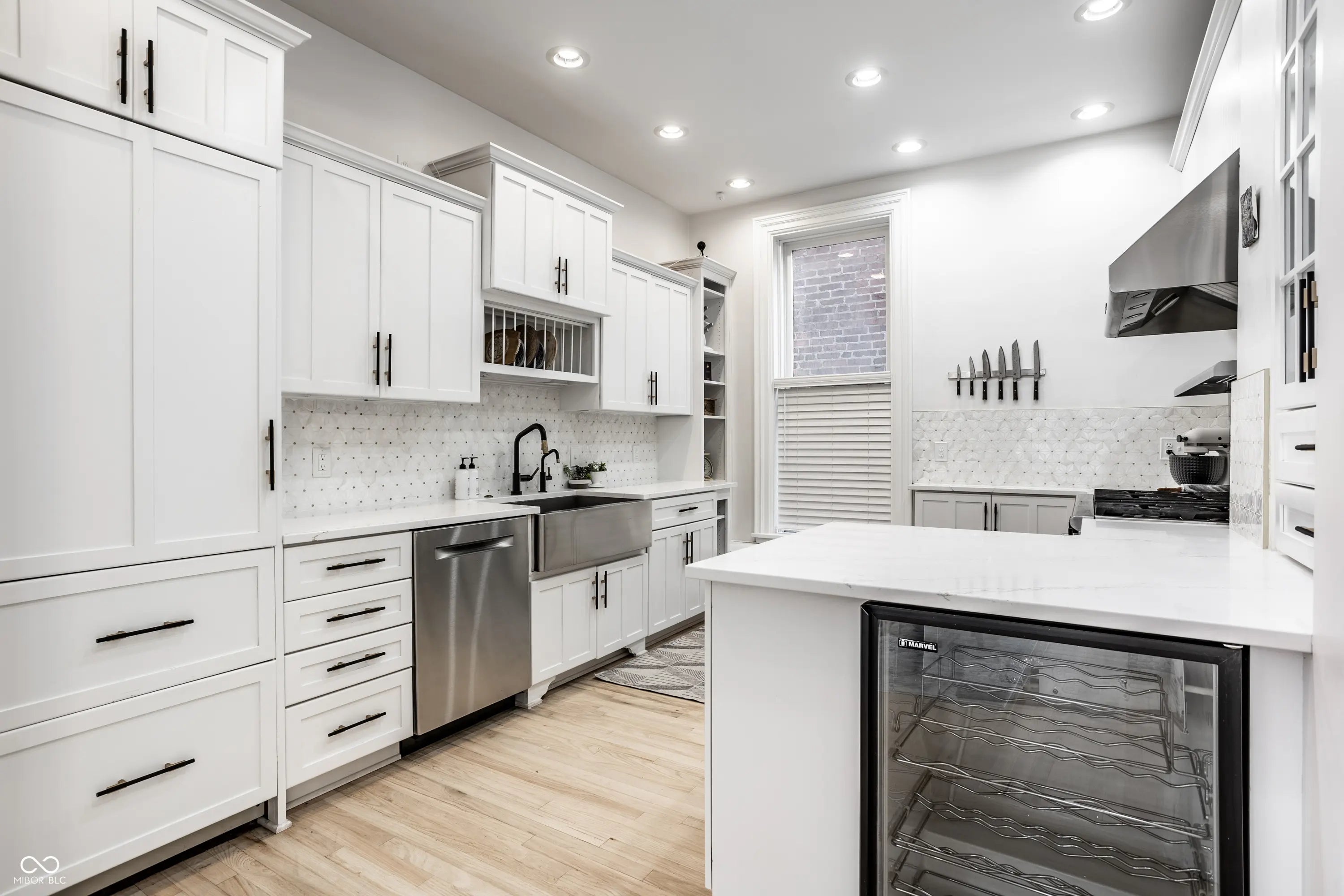 214 E St Joseph Street MLS 22046016 Sorins photo 17