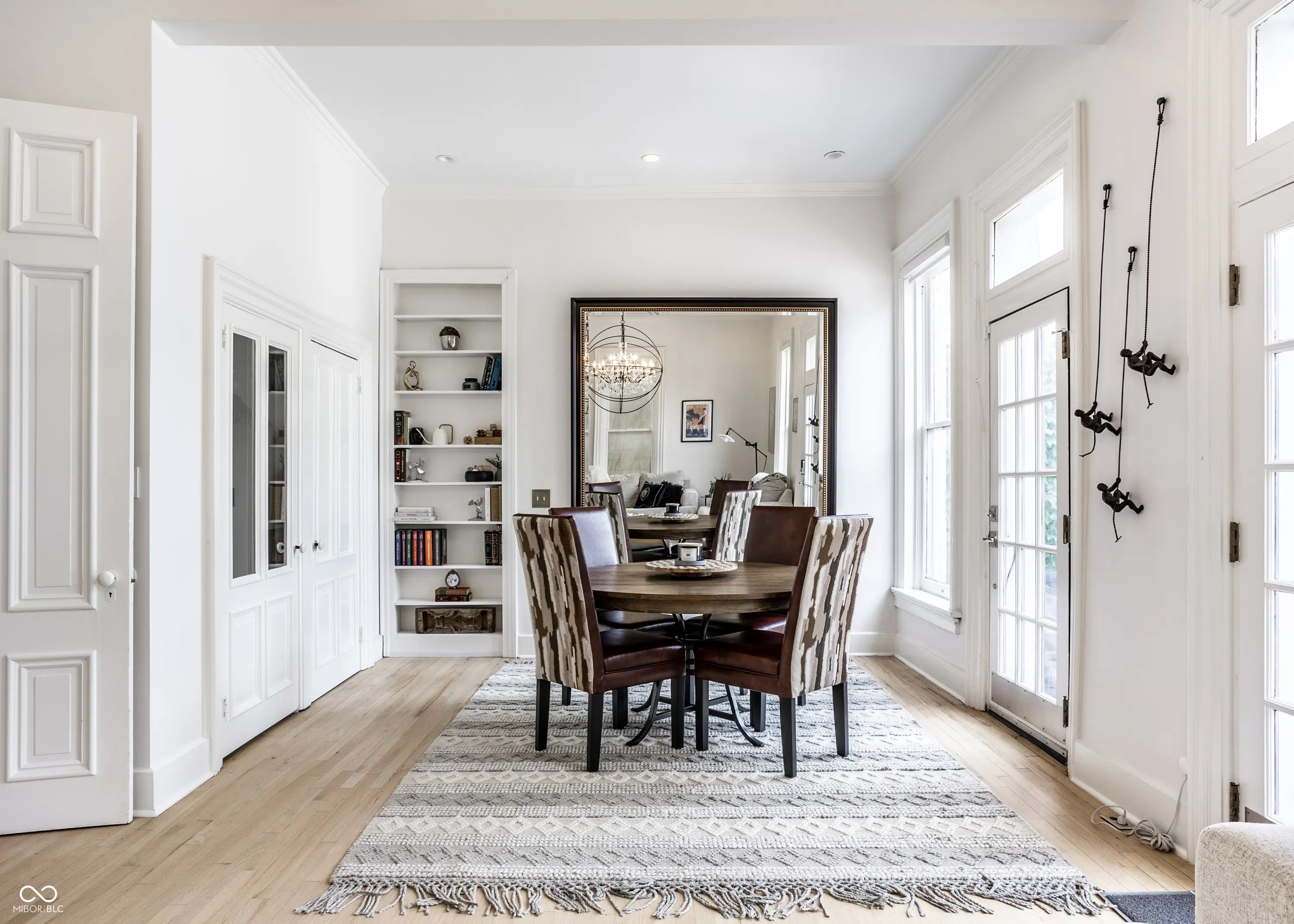 214 E St Joseph Street MLS 22046016 Sorins photo 27