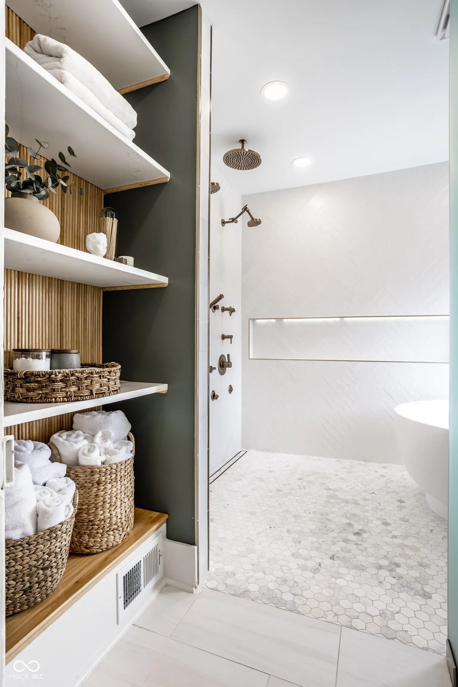 214 E St Joseph Street MLS 22046016 Sorins photo 37