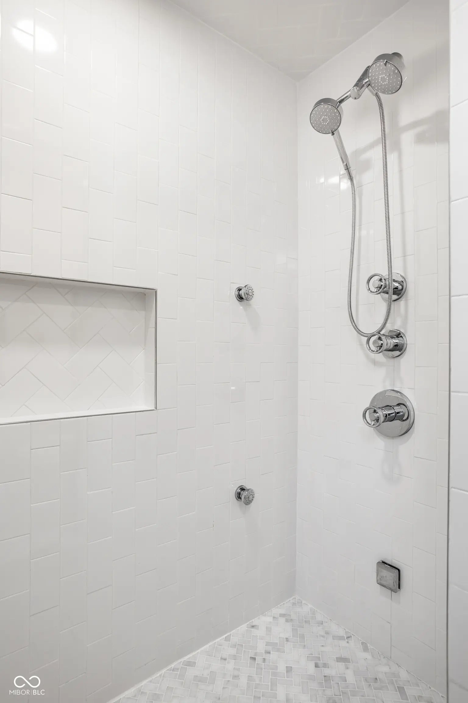 214 E St Joseph Street MLS 22046016 Sorins photo 47