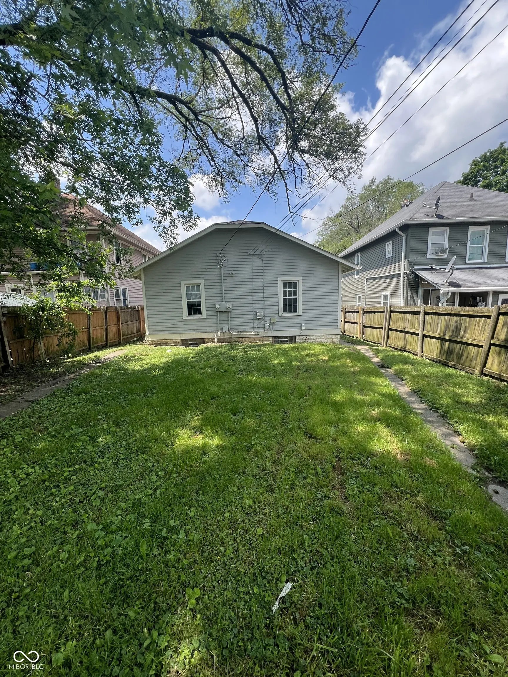 Photo of 1223 N Oxford Street Indianapolis, IN 46201