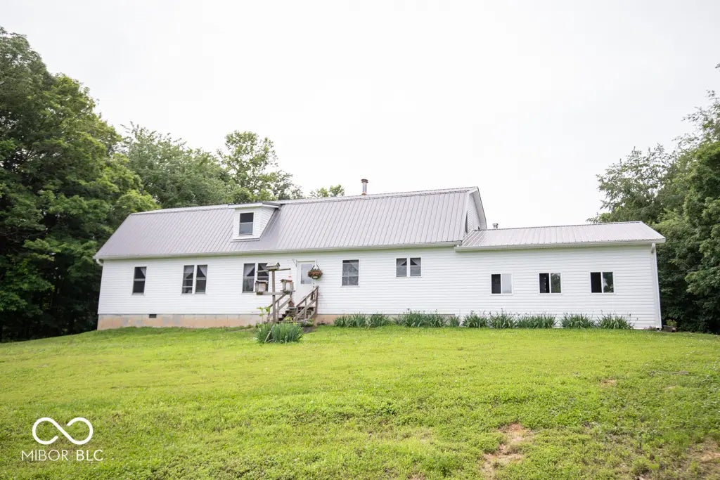 Photo of 6430 E Private Road 800 N North Vernon, IN 47265