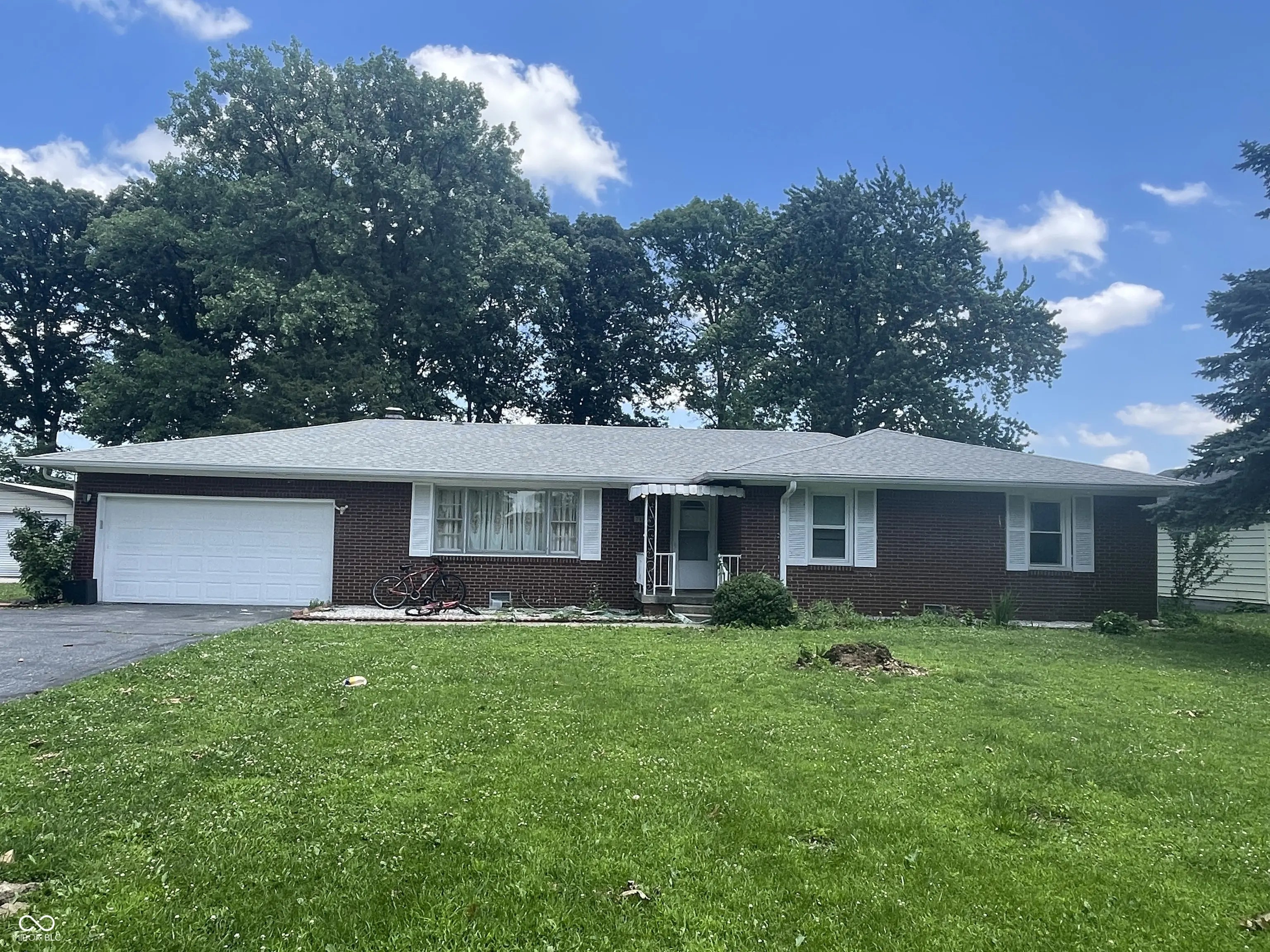 7725 S Oak Drive, Indianapolis
