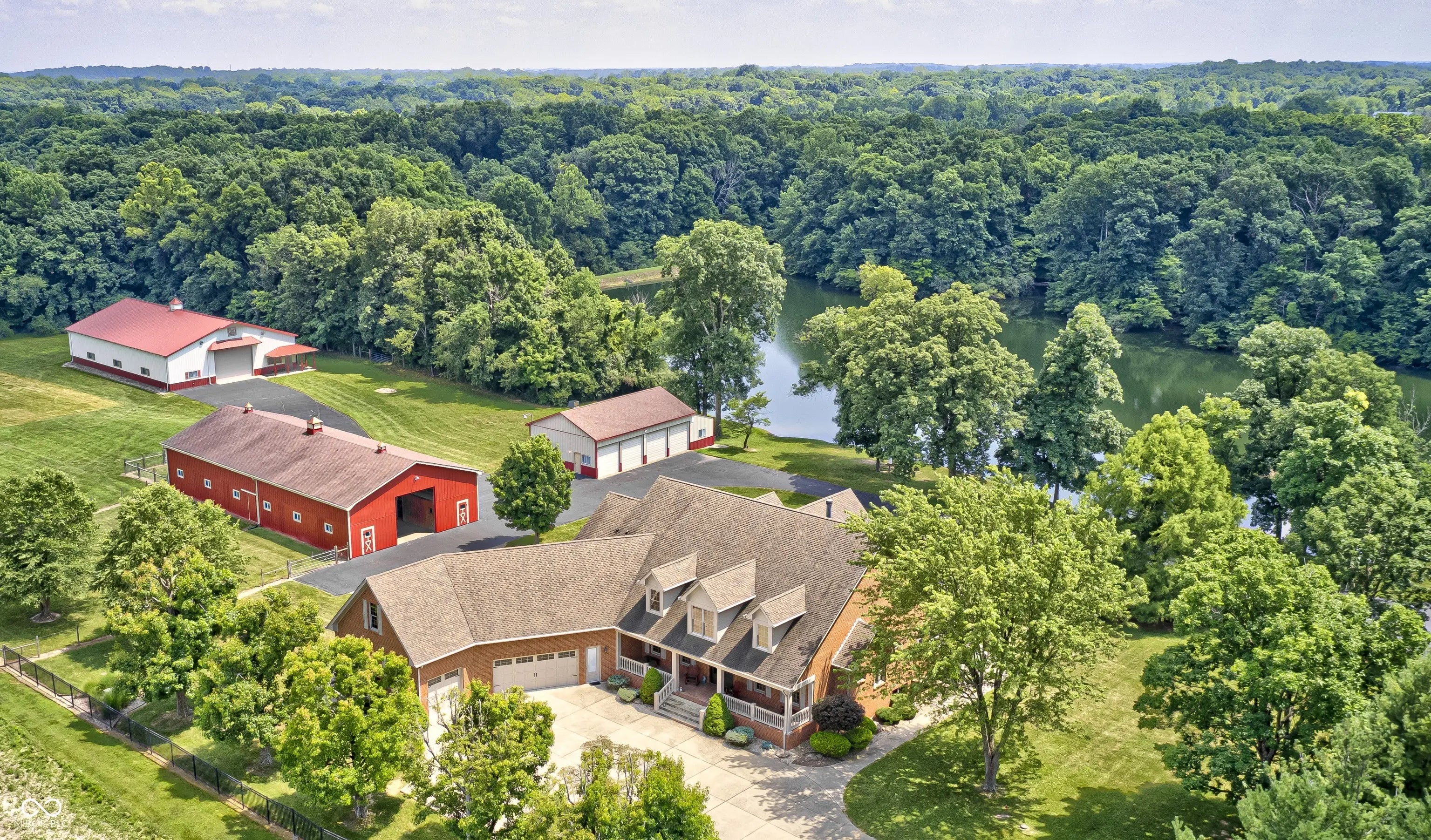 Photo of 1099 W 375 S Trafalgar, IN 46181