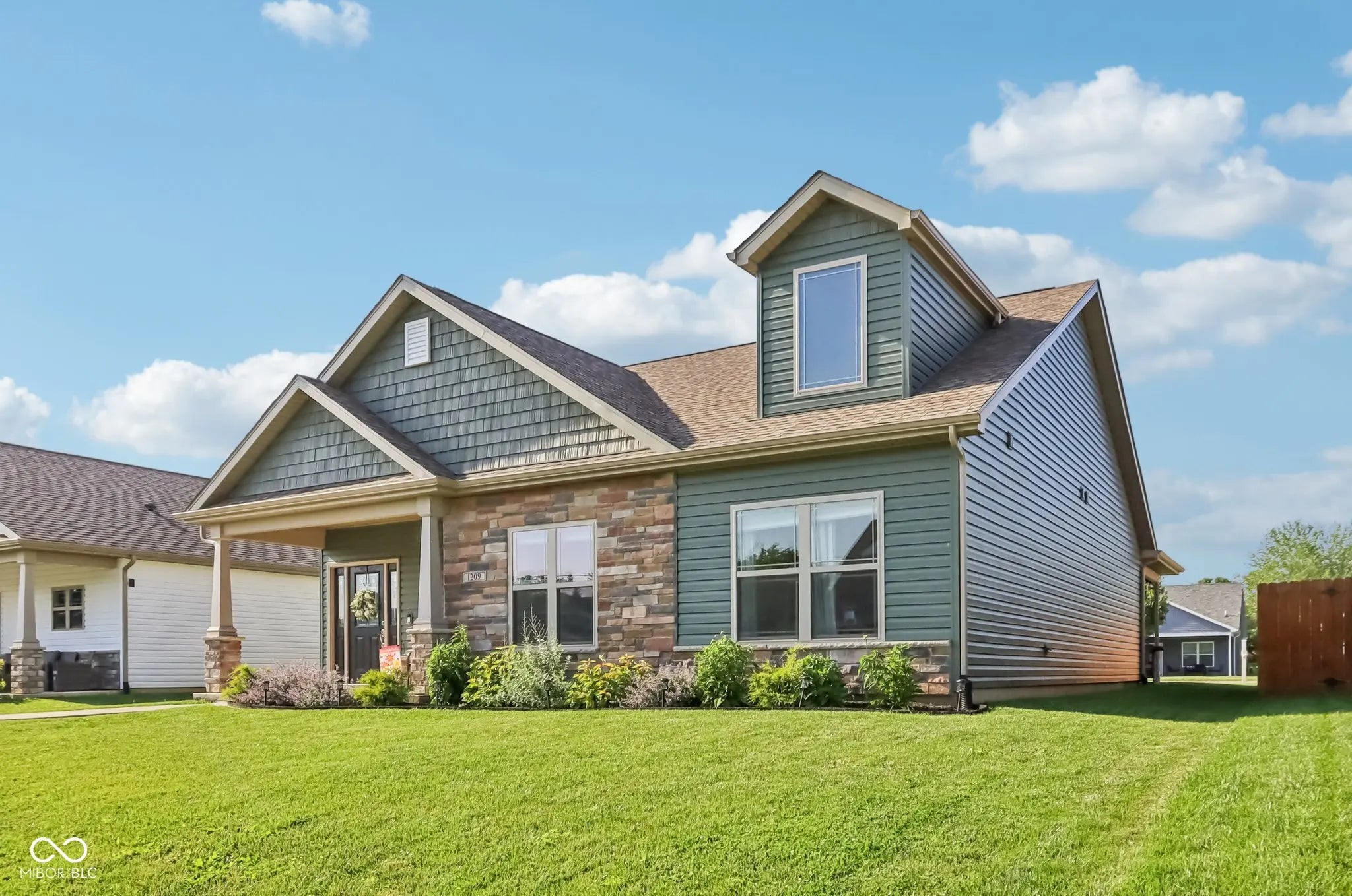 1209 E Wabash Street MLS 22046556 No Subdivision photo 2