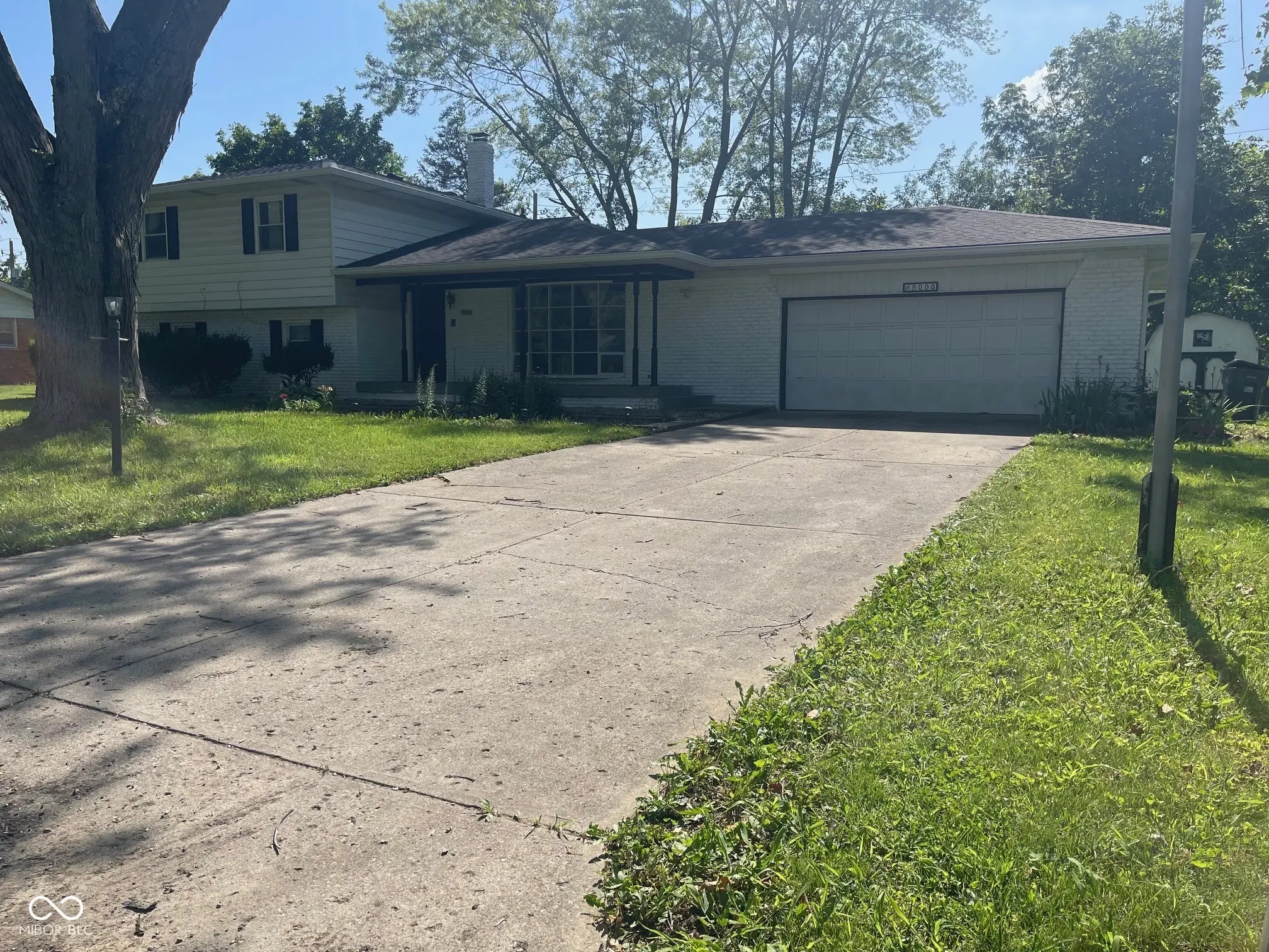 8008 Cherington Drive, Indianapolis