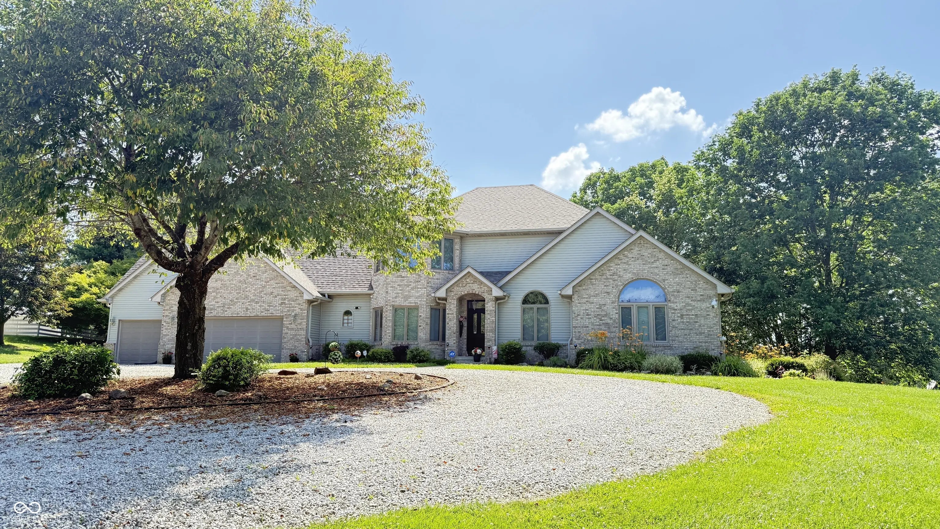 5586 S 200 E, Franklin