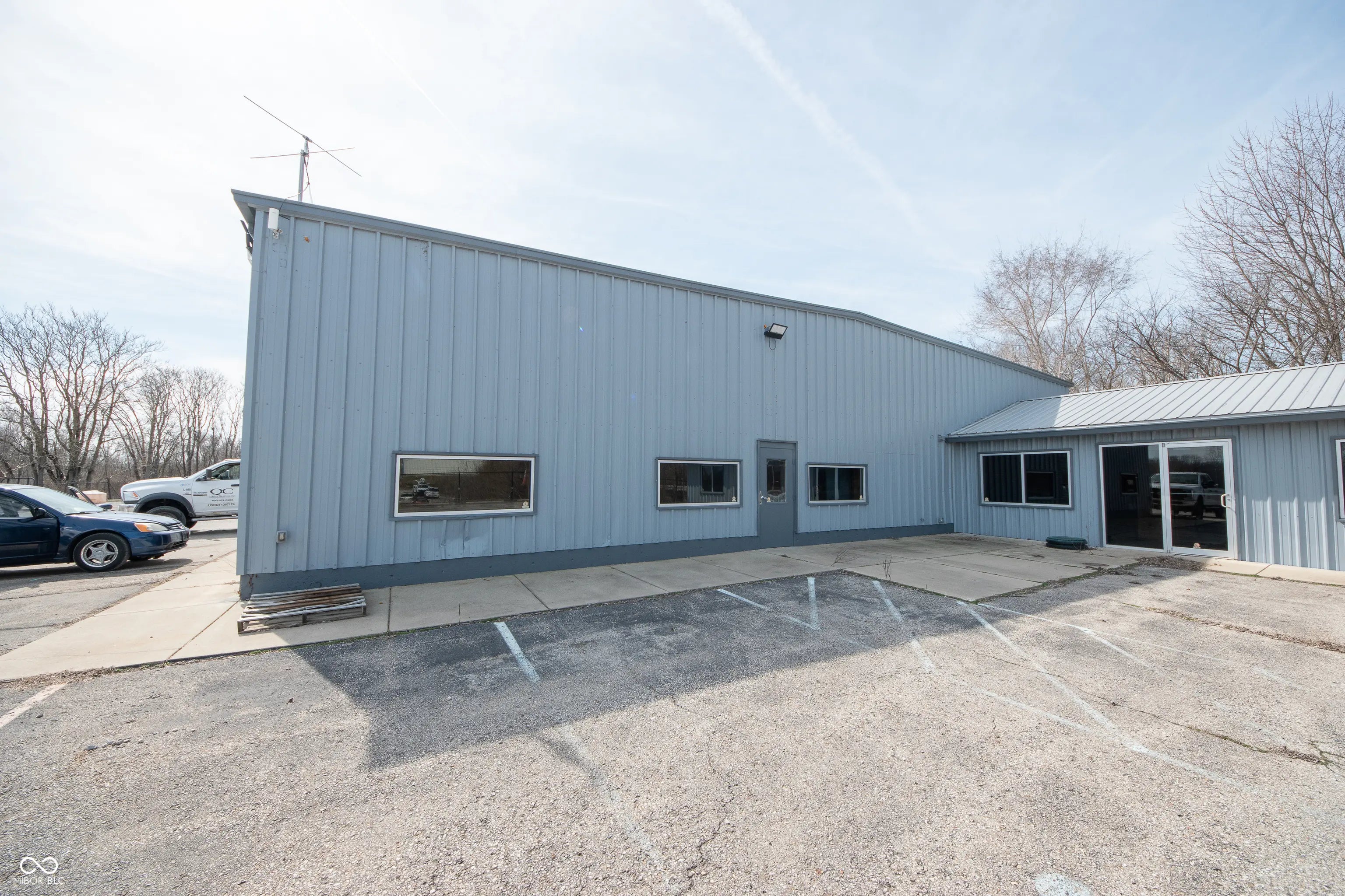 Photo of 460 Jonesville Road Columbus, IN 47201