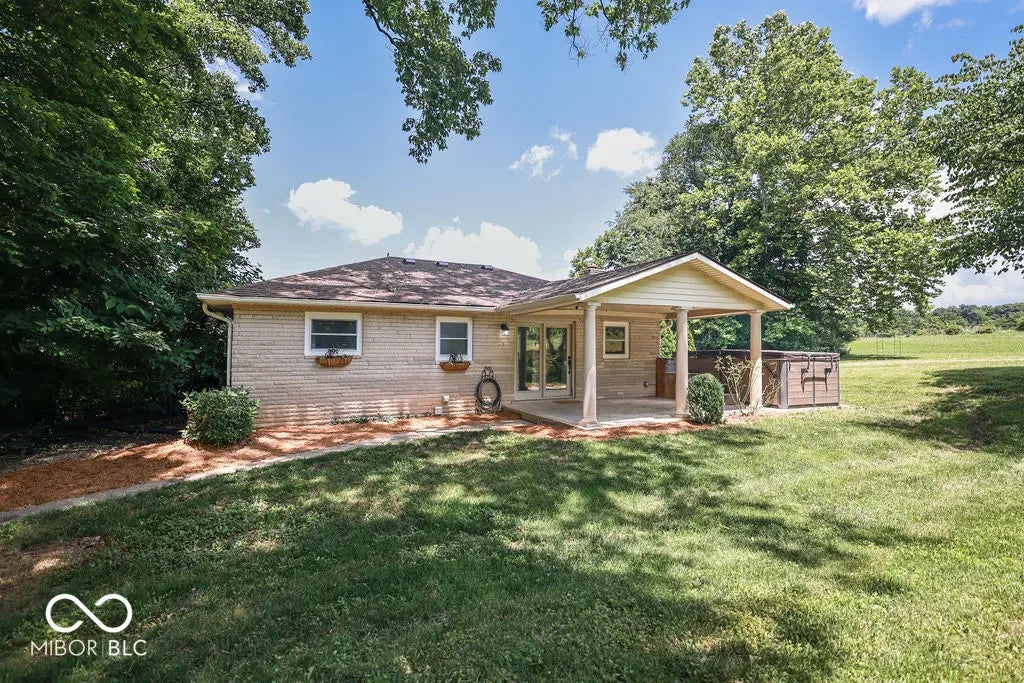 7935 W Ratliff Road, Bloomington