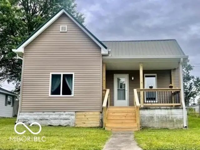 Photo of 120 W Warren Street Mitchell, IN 47446