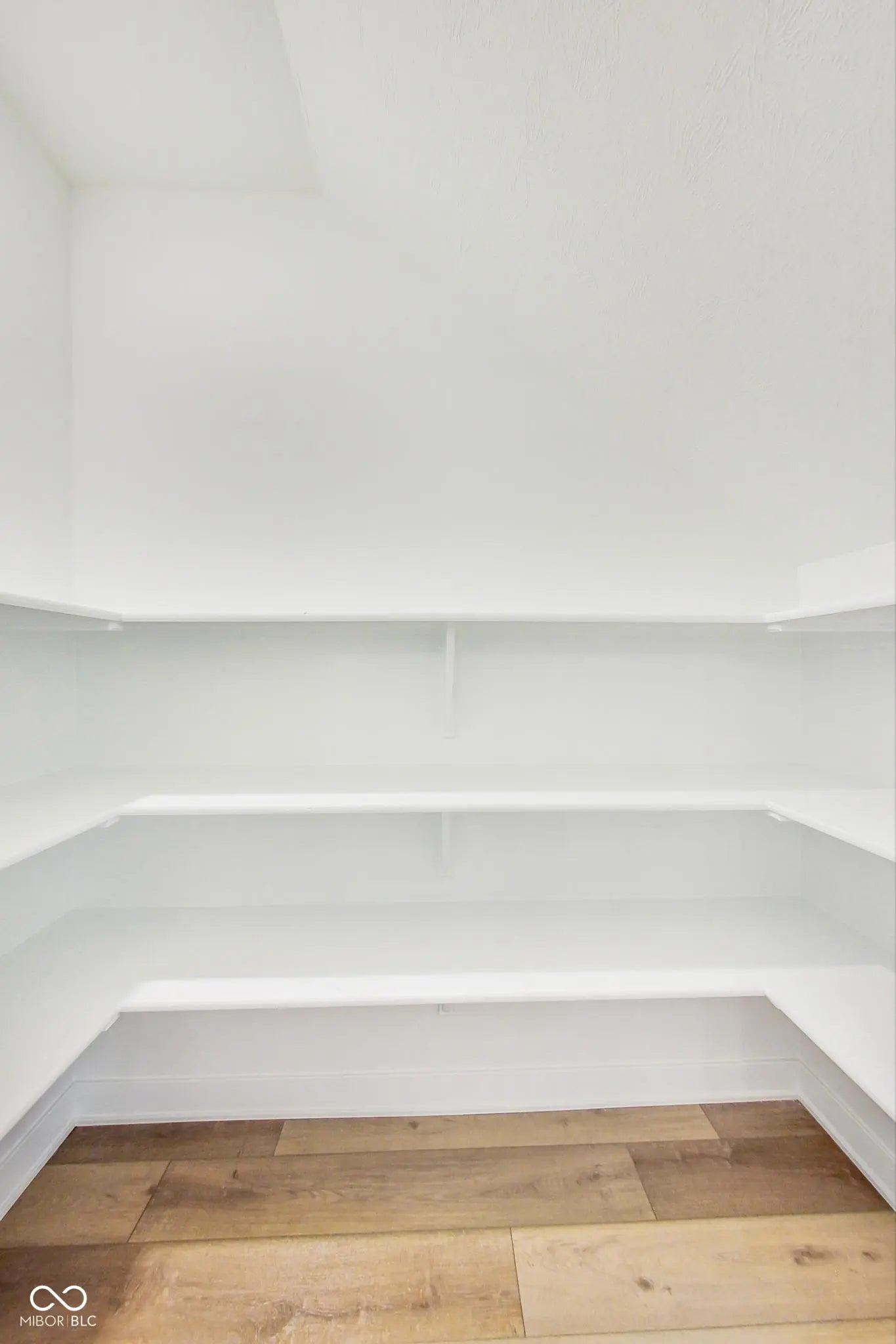 430 N Keystone Avenue MLS 22047347 James Johnsons E Ohio St photo 13