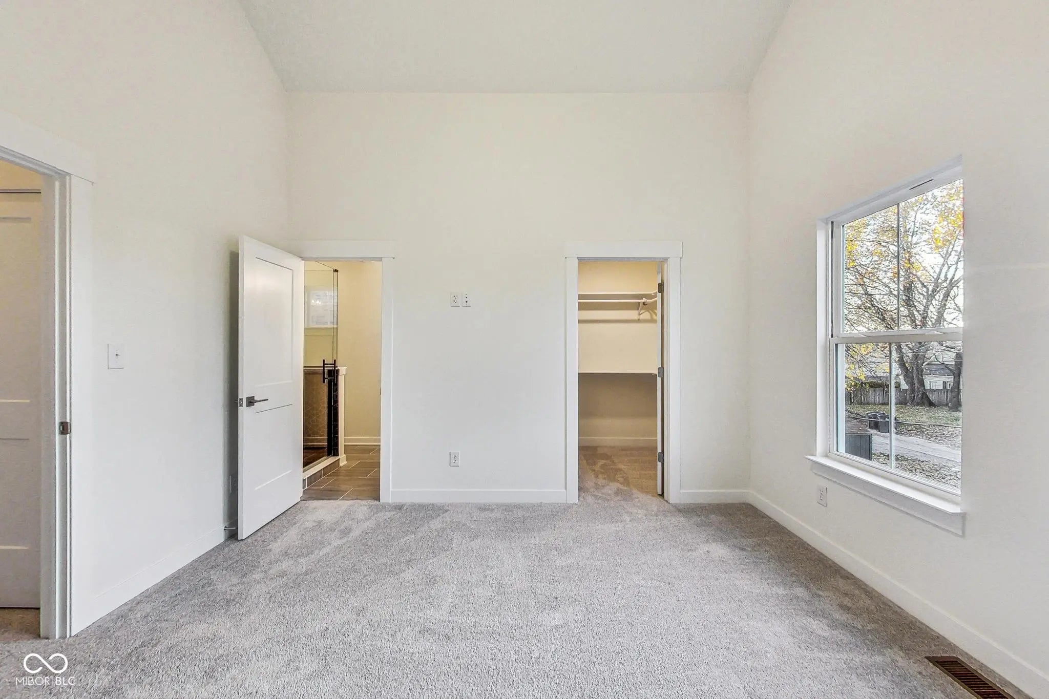 430 N Keystone Avenue MLS 22047347 James Johnsons E Ohio St photo 14