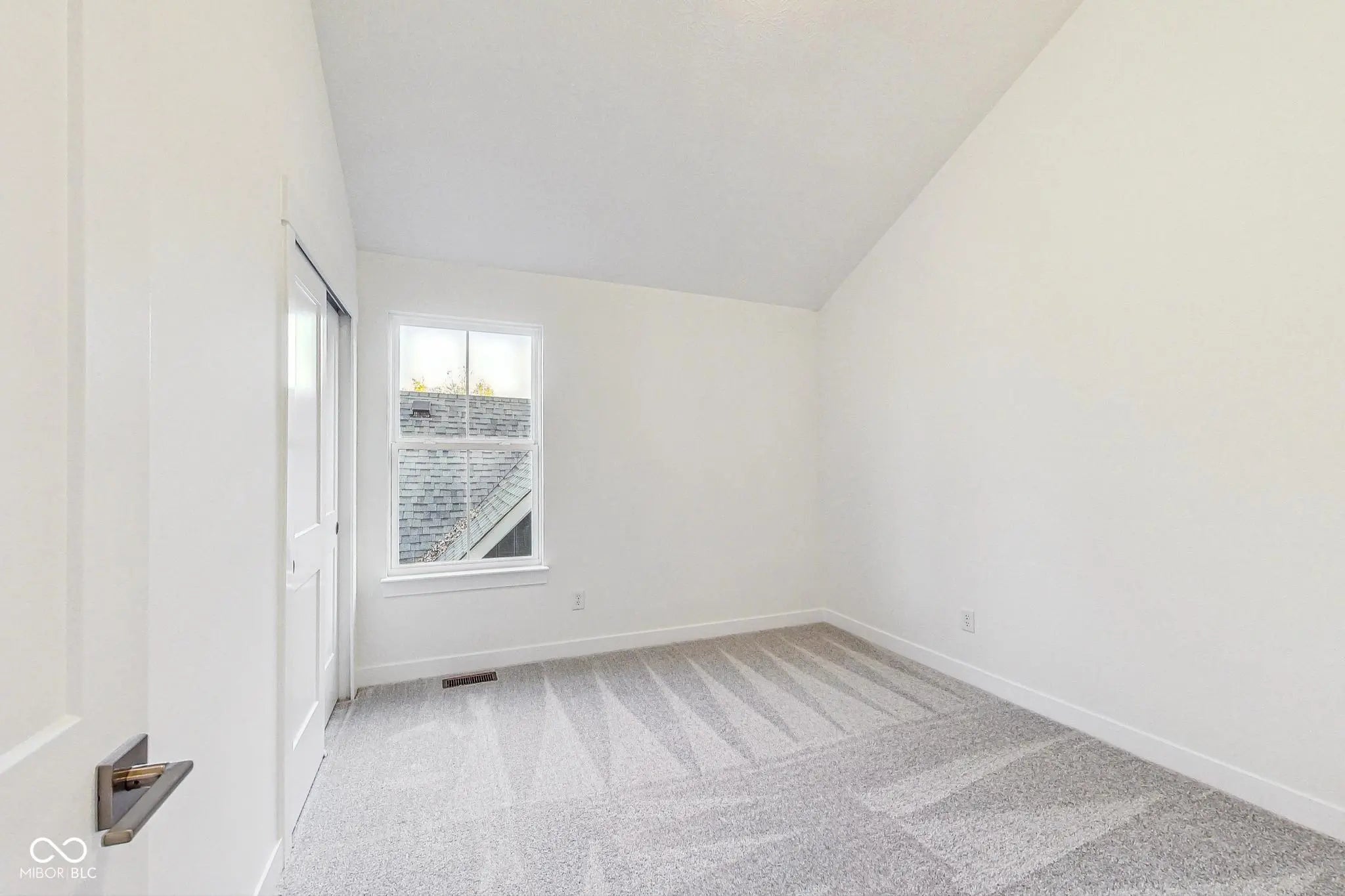 430 N Keystone Avenue MLS 22047347 James Johnsons E Ohio St photo 20