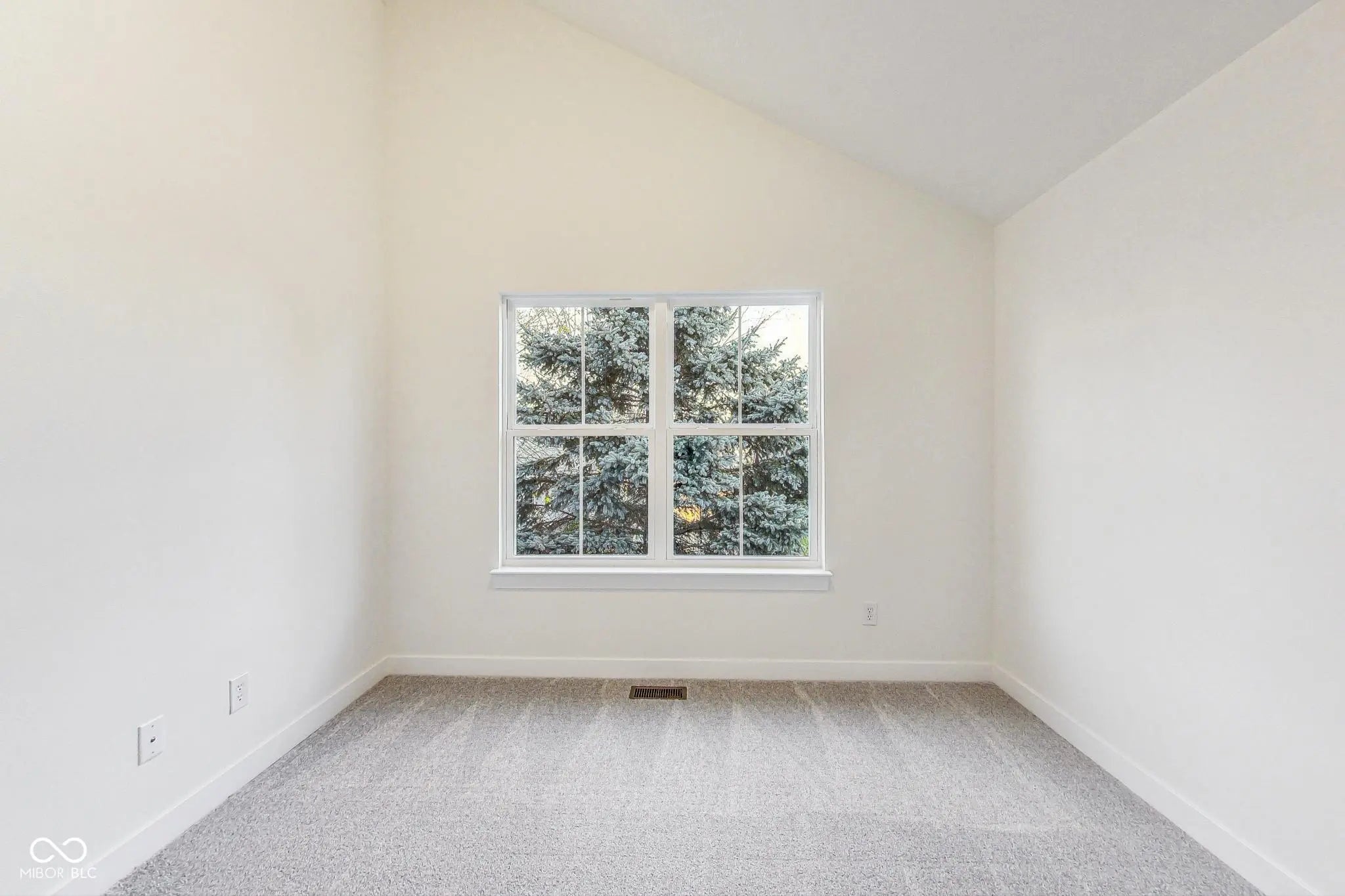 430 N Keystone Avenue MLS 22047347 James Johnsons E Ohio St photo 21