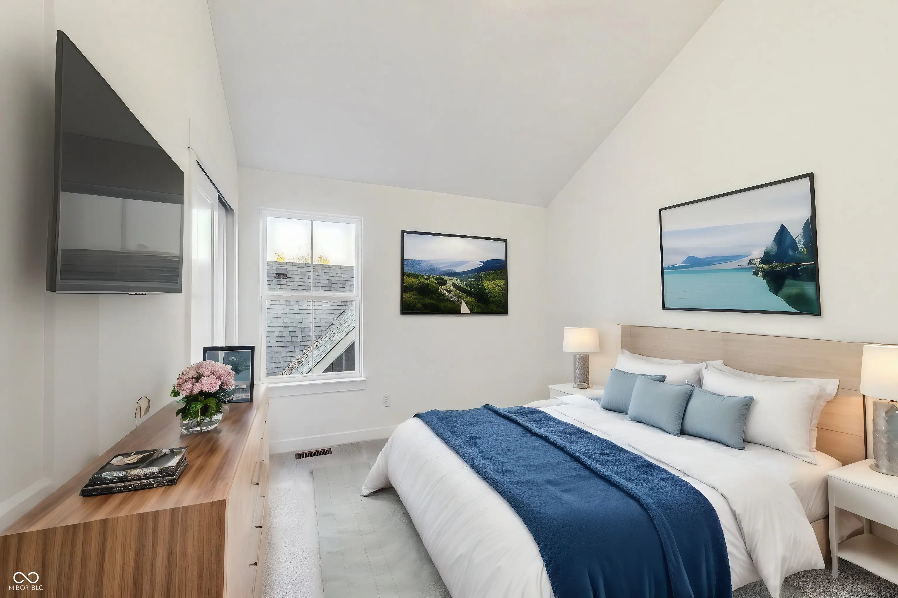 430 N Keystone Avenue MLS 22047347 James Johnsons E Ohio St photo 22