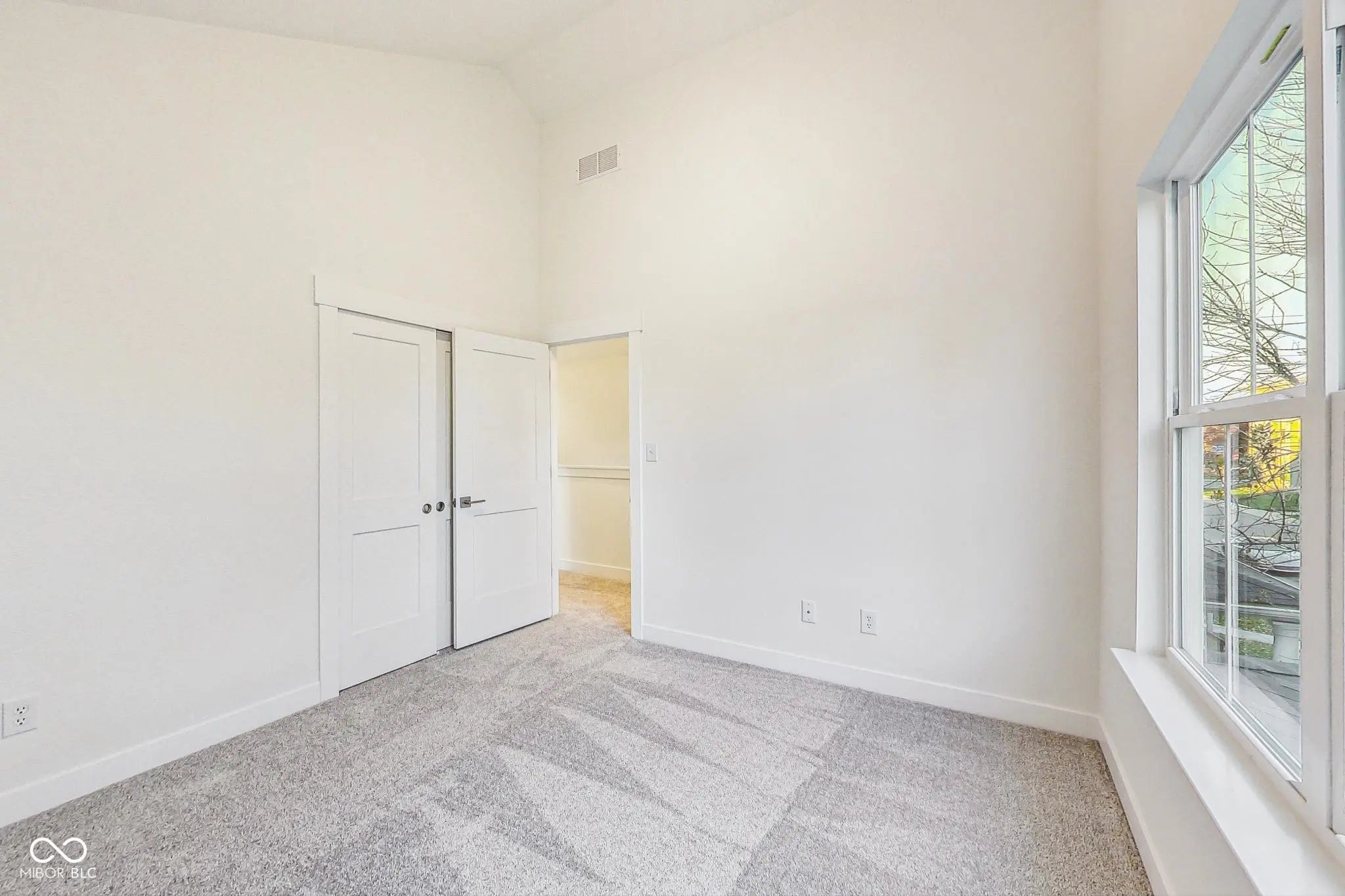 430 N Keystone Avenue MLS 22047347 James Johnsons E Ohio St photo 29