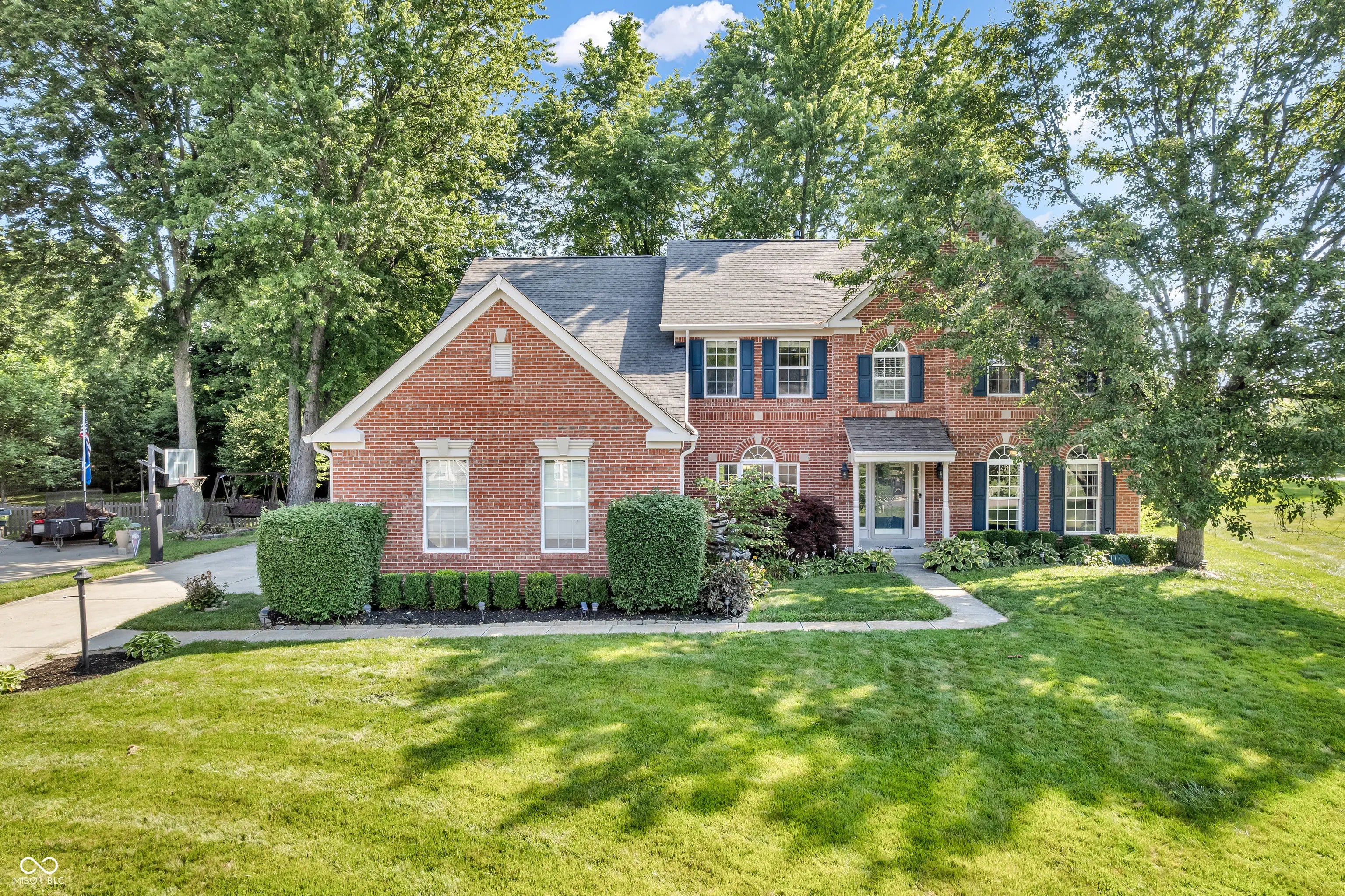 6374 Timberbluff Circle, Avon