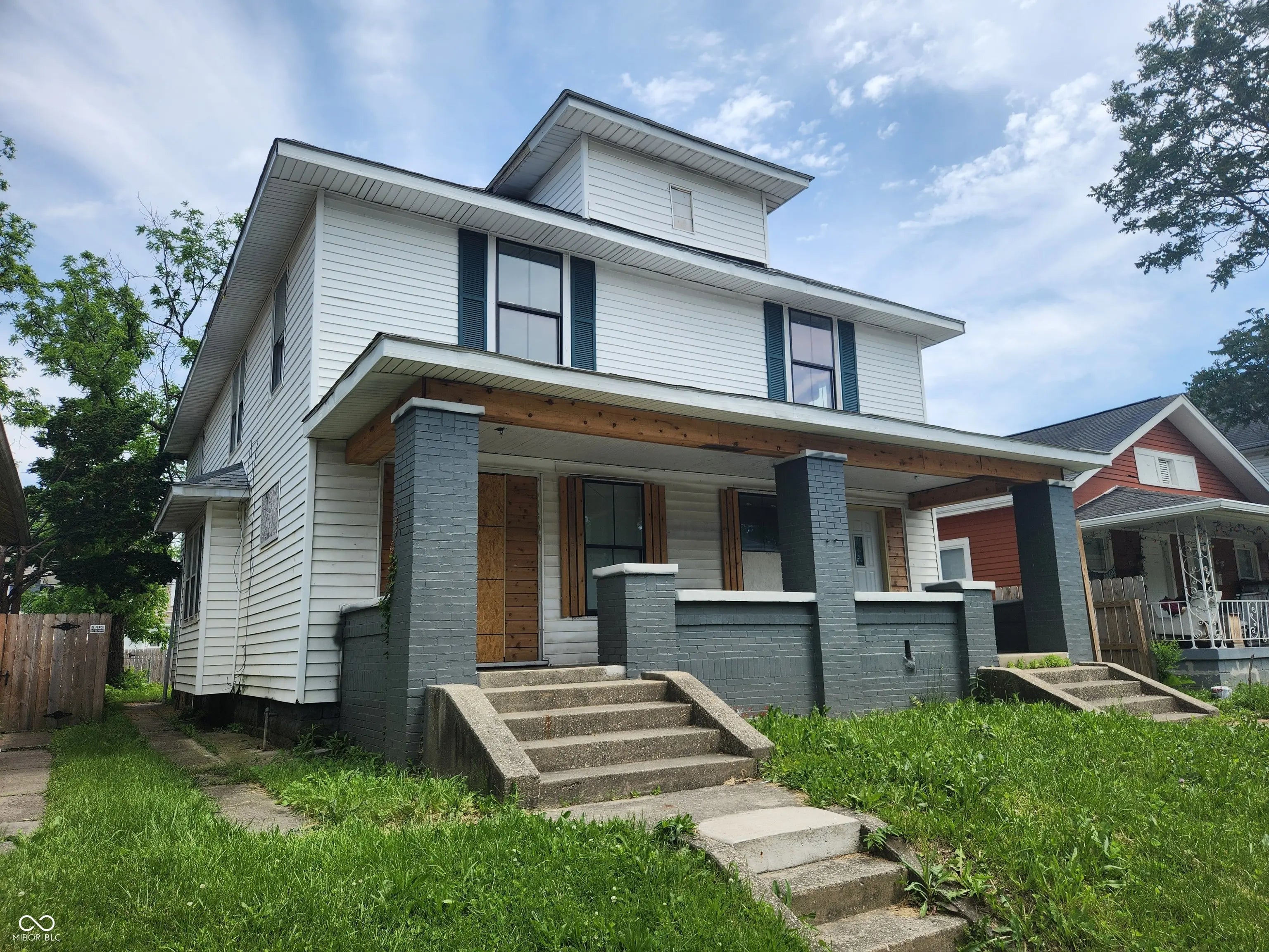 835-837 N Gray Street MLS 22047355 No Subdivision photo 1