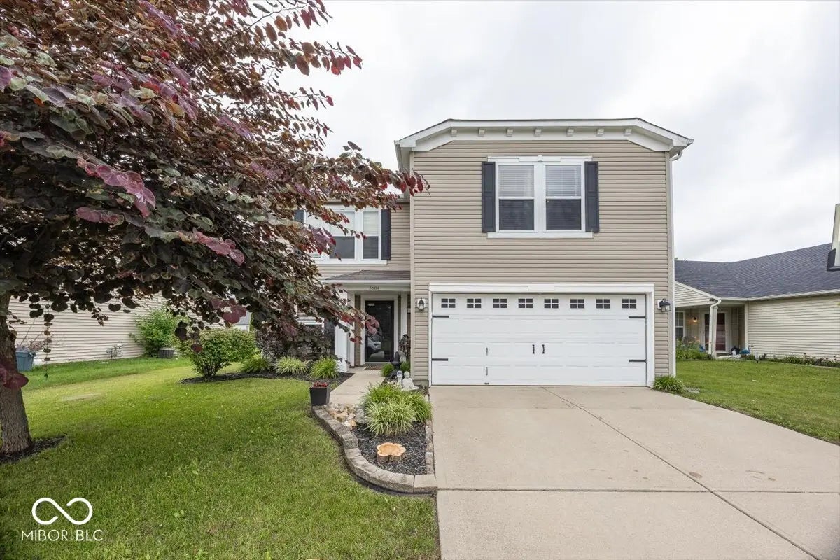 5504 Grassy Bank Drive, Indianapolis