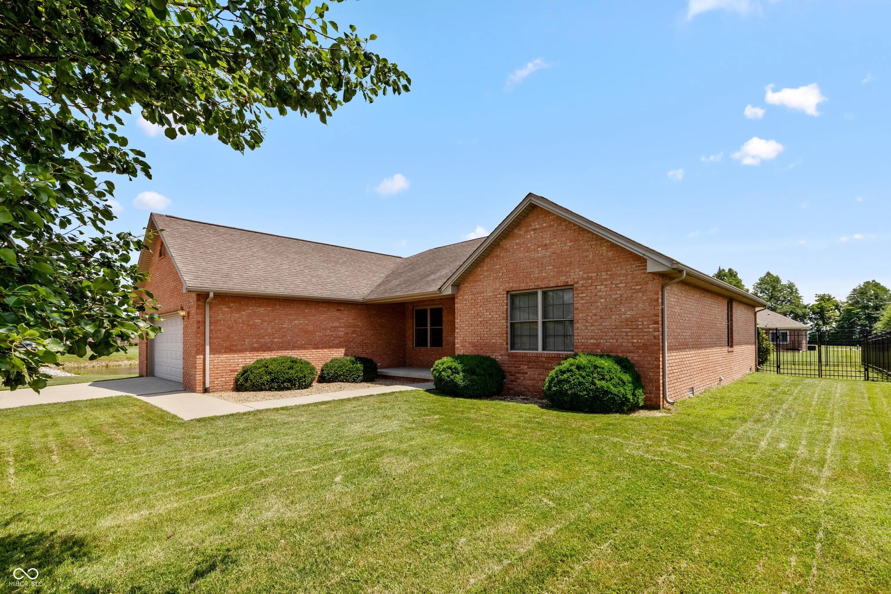 1977 Sophia Lane, Seymour