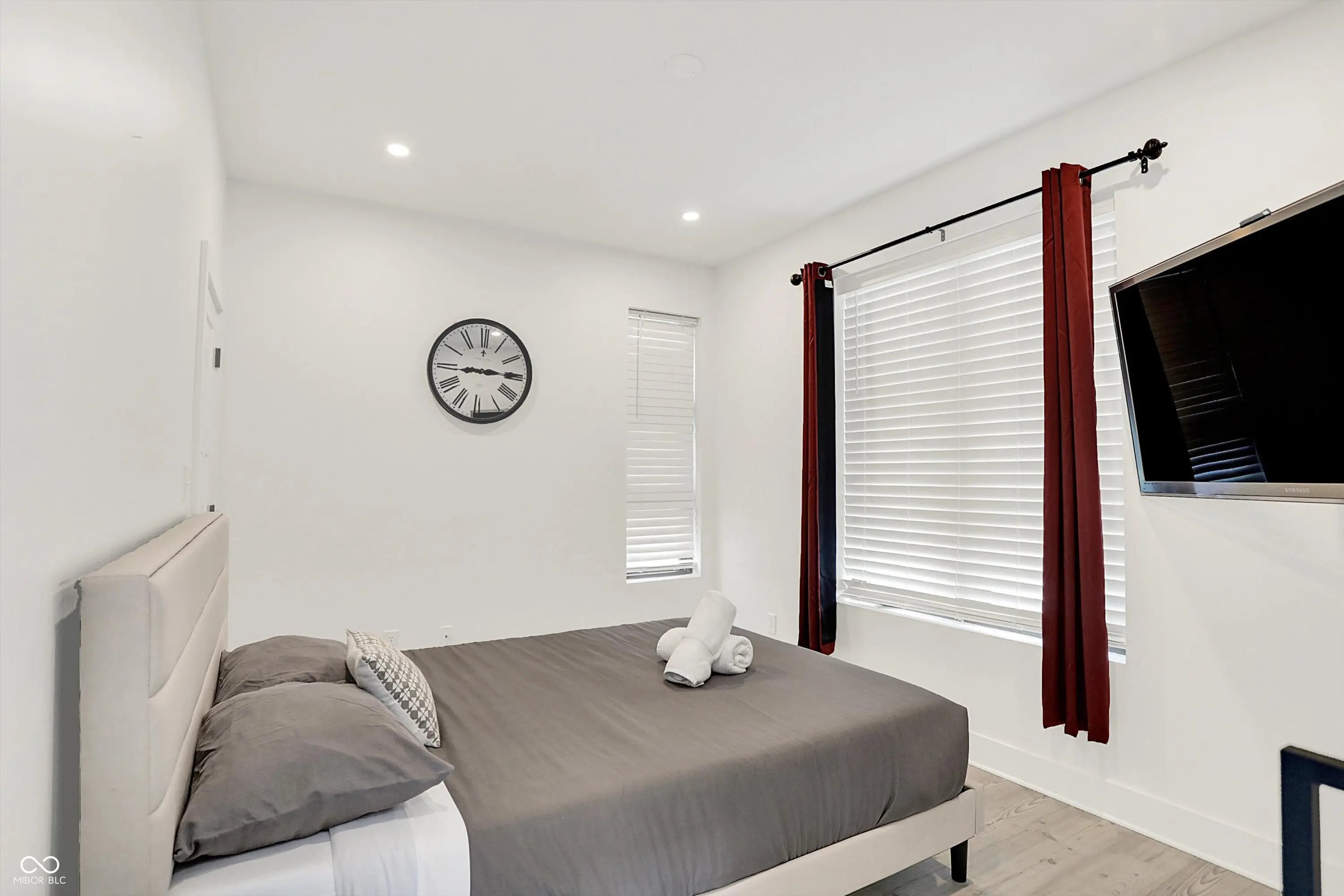 1405 E Vermont Street MLS 22047693 Arsenal Park photo 15