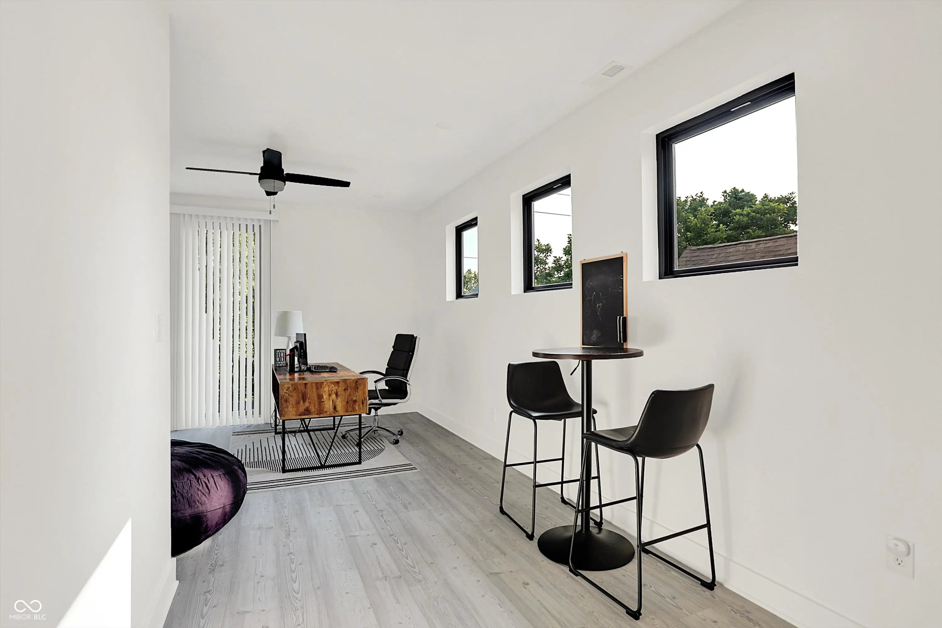 1405 E Vermont Street MLS 22047693 Arsenal Park photo 22