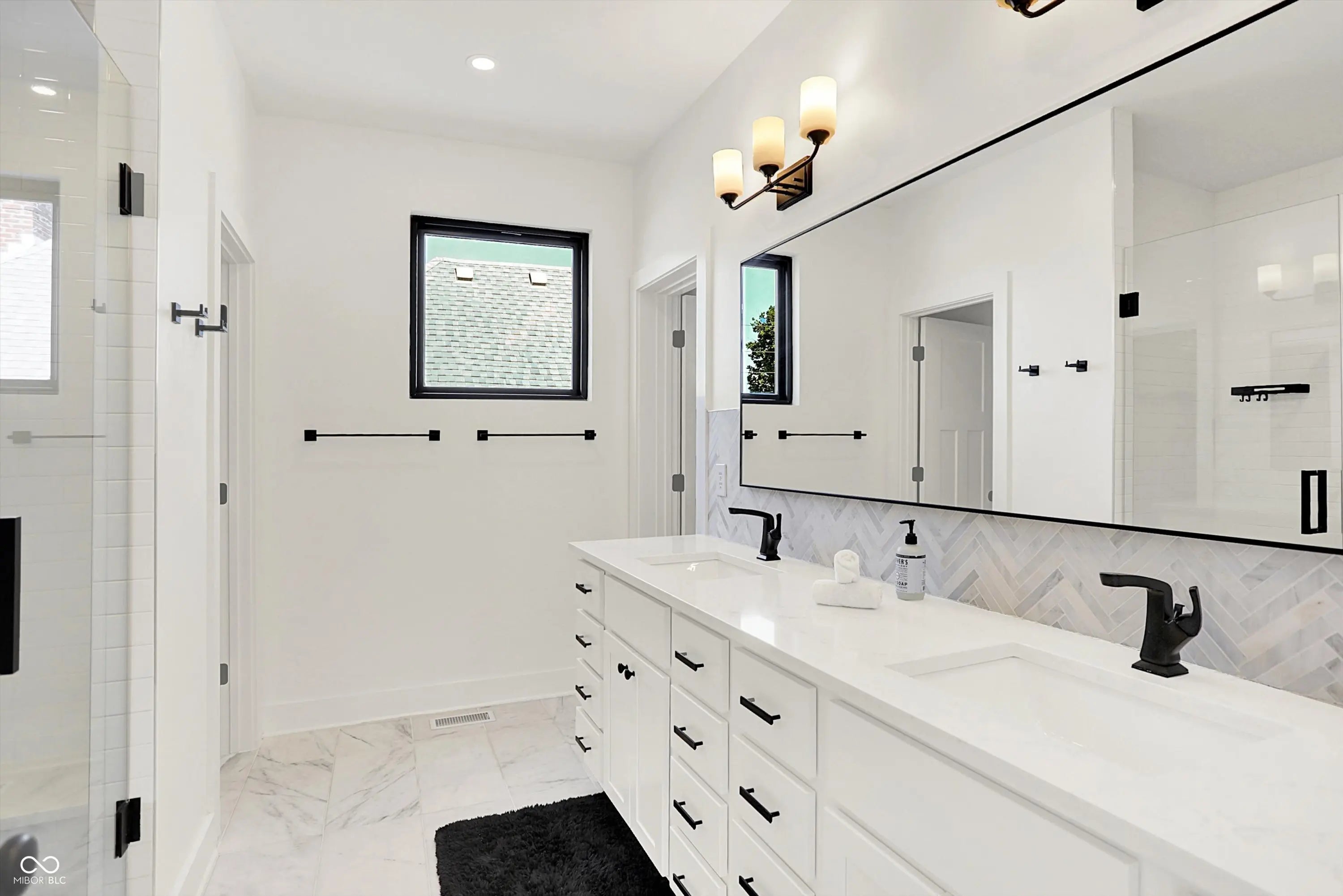 1405 E Vermont Street MLS 22047693 Arsenal Park photo 31